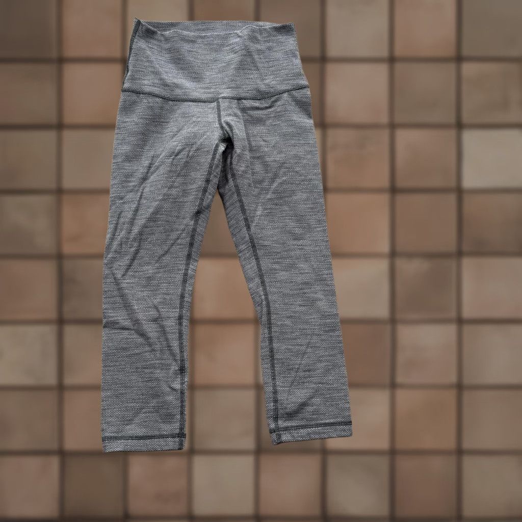 Lululemon VINTAGE Lululemon Pants Womens Small Gray Wunder Under Hi Rise Crop Leggings Yoga Gym Size 28" / US 6 / IT 42 - 1 Thumbnail