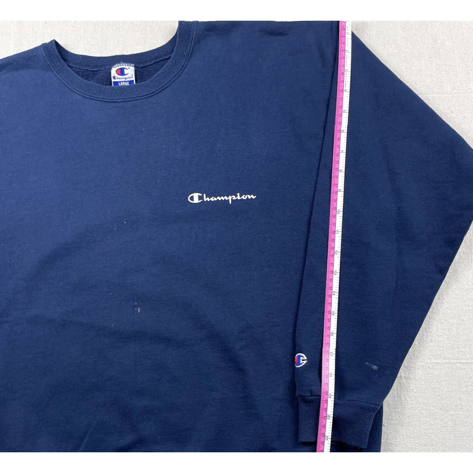 Champion VINTAGE Champion Crewneck Sweatshirt Sz L Mens Navy Blue Script Spell Out Logo Embroidered Size US L / EU 52-54 / 3 - 5 Thumbnail