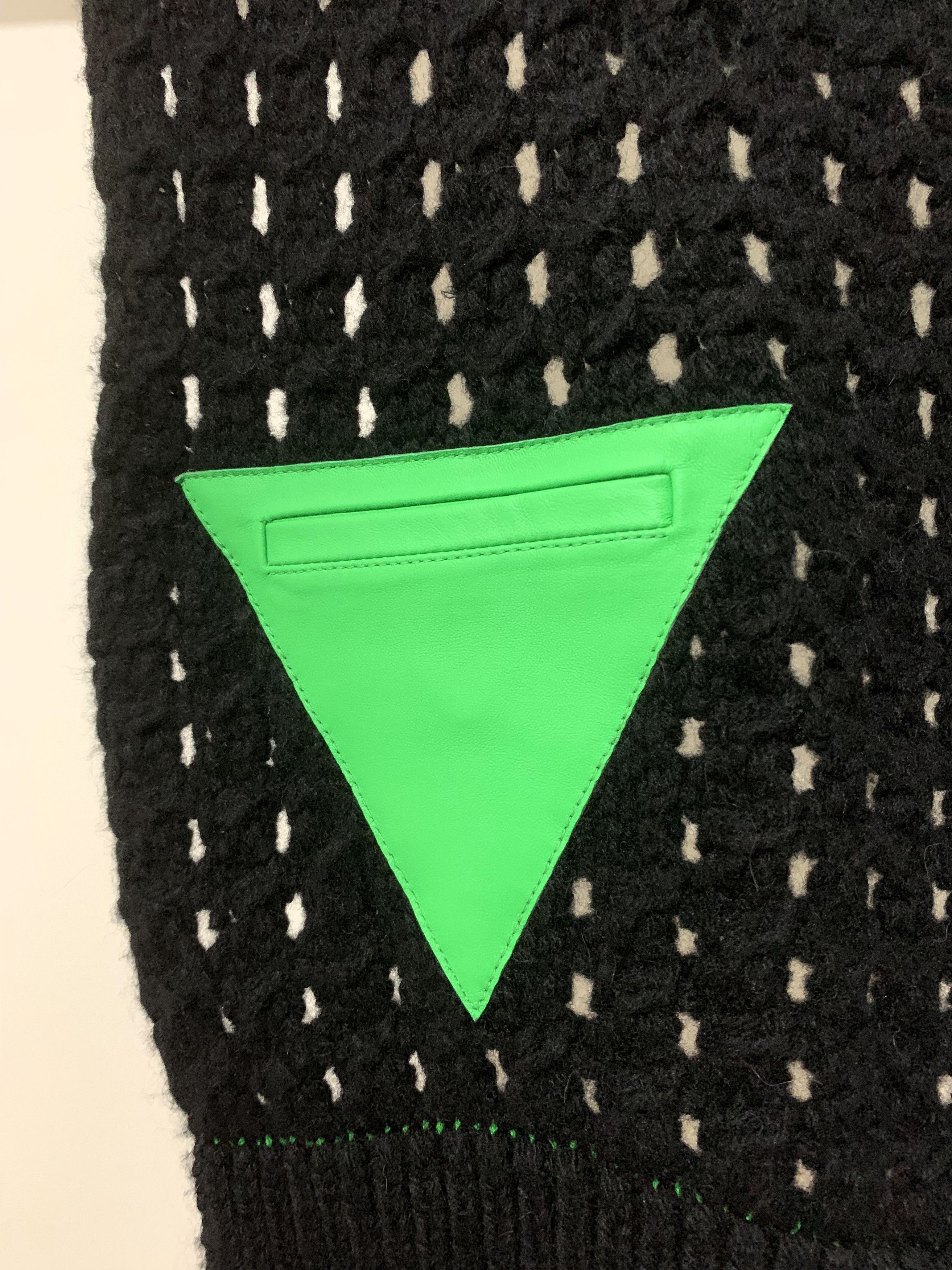 Bottega Veneta Cable Triangle Patch Scarf Size ONE SIZE - 3 Thumbnail
