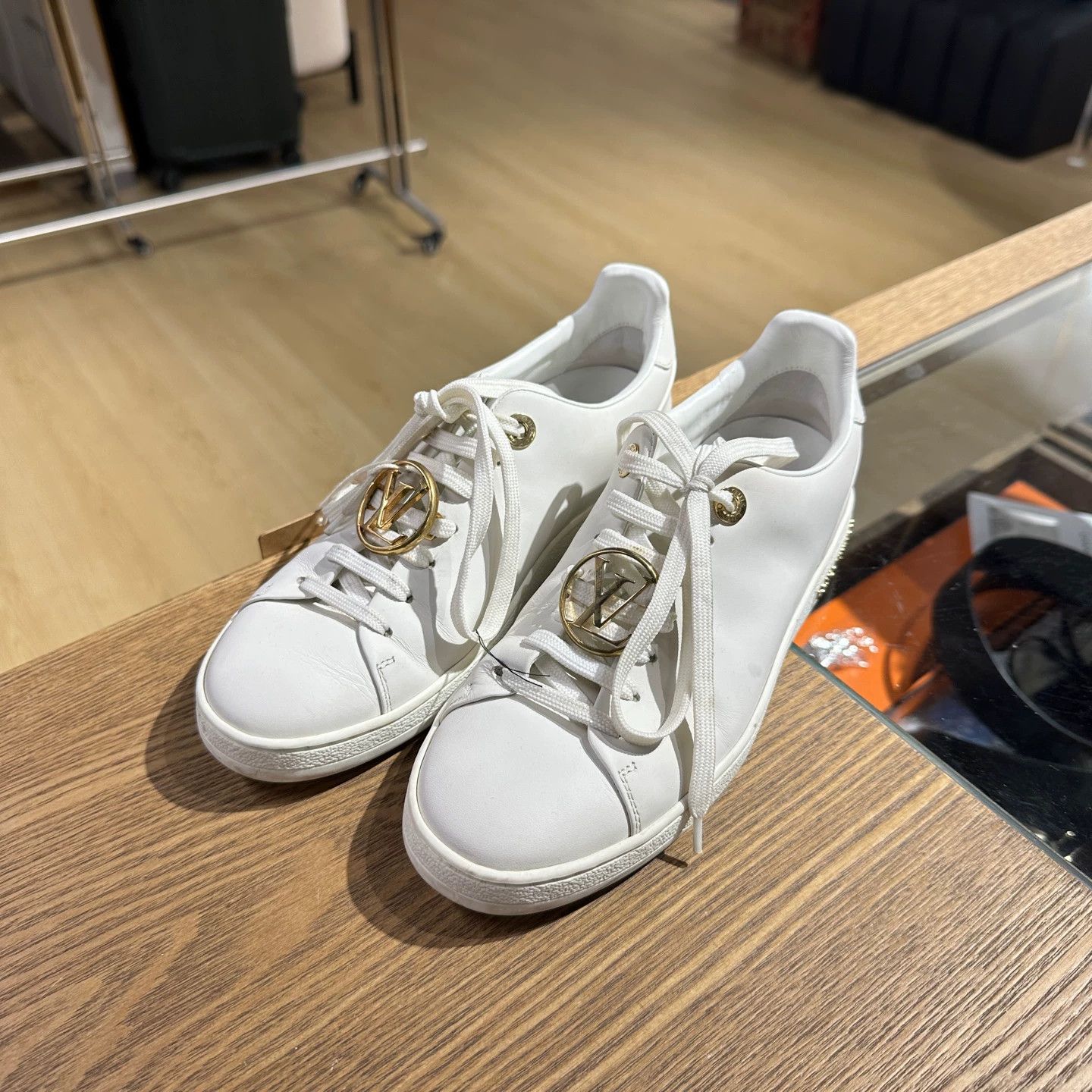 Louis Vuitton Louis Vuitton Frontrow Gold Label Sneakers Women's 34 Size US 4.5 / IT 34.5 - 1 Thumbnail