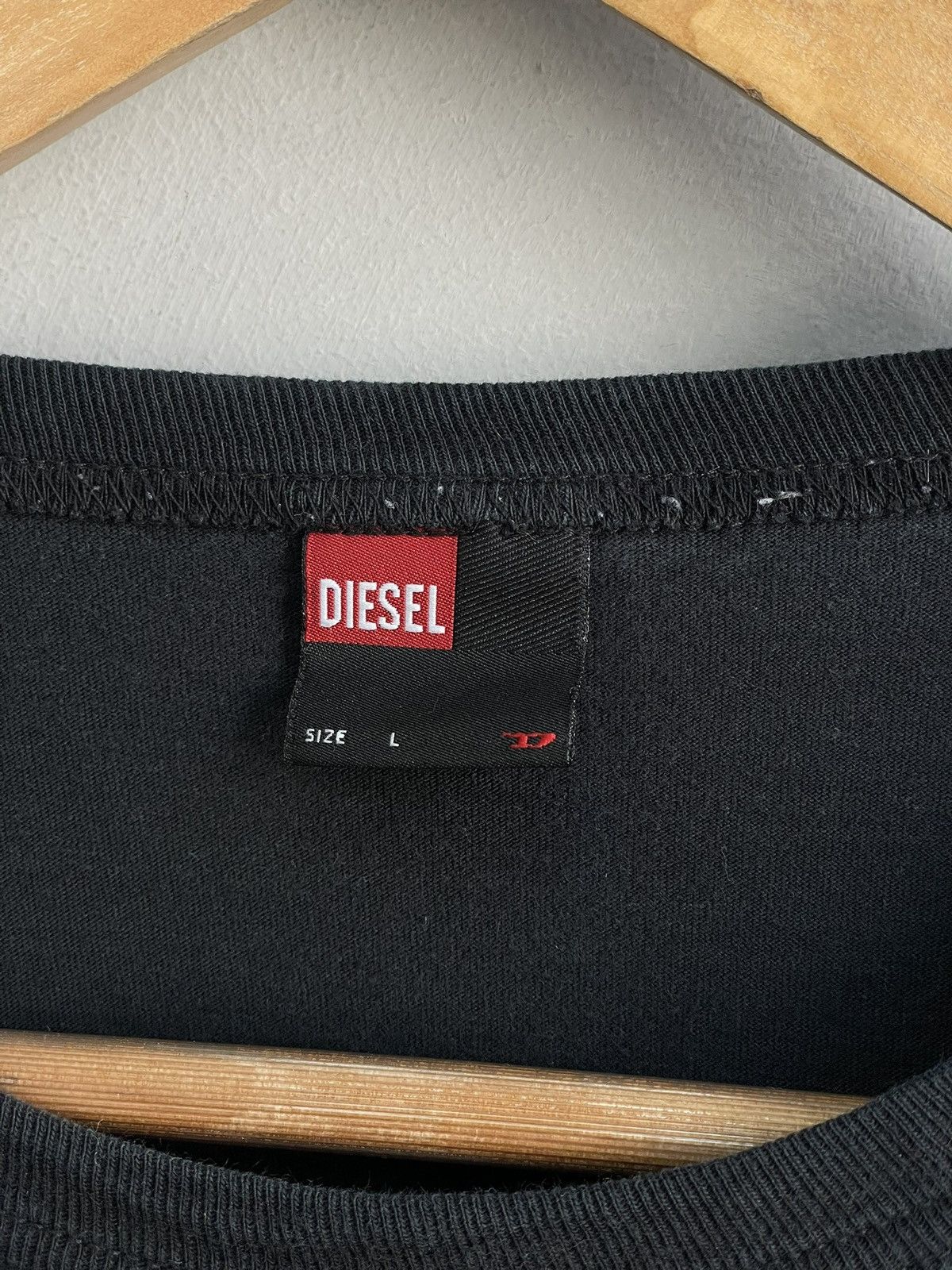 Diesel Rare vintage retro Diesel t shirt y2k Size US L / EU 52-54 / 3 - 9 Thumbnail