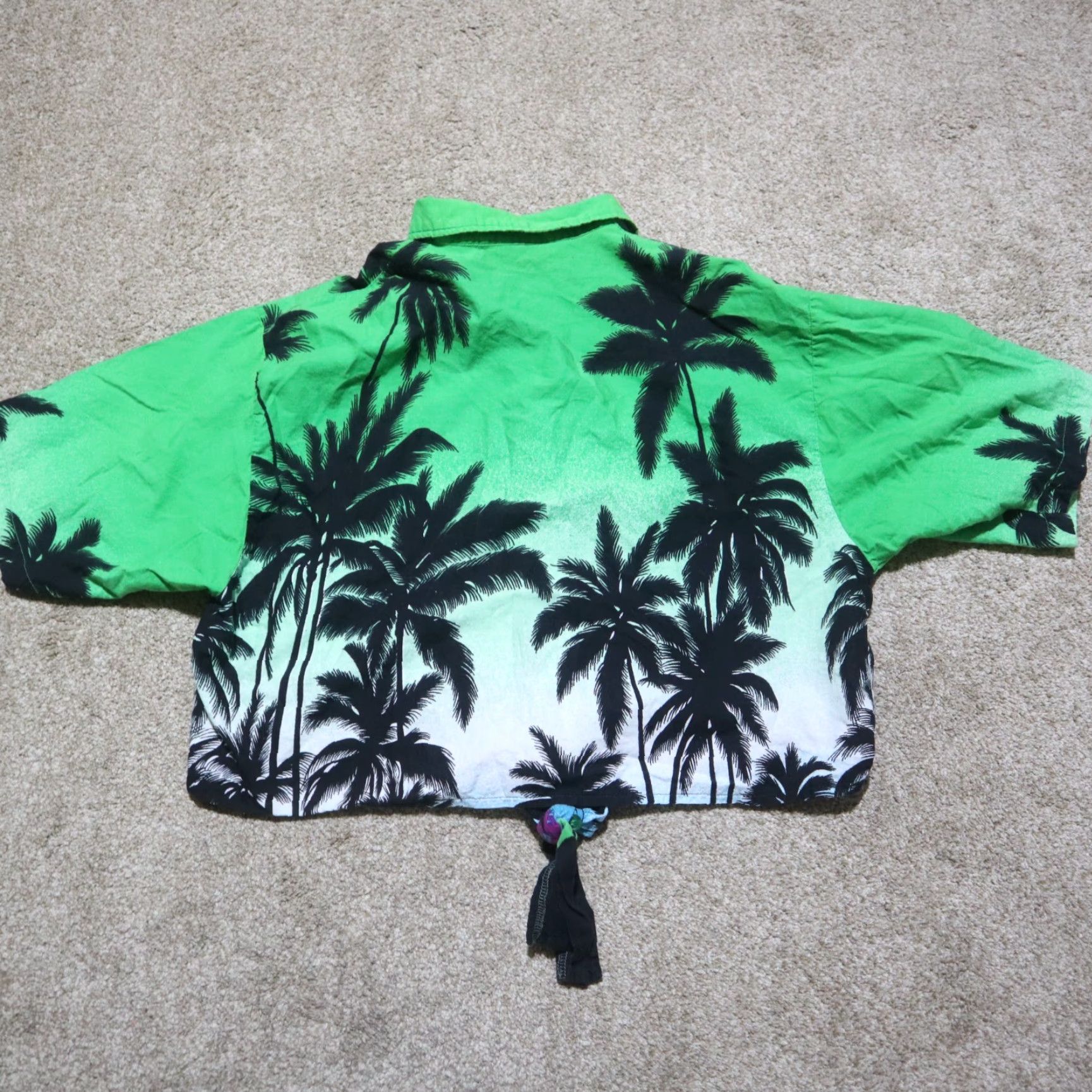 Vintage Vintage Women's Cropped Beach Shirt Large Green Floral Tie Front Hawaiian Summer Fashion Size L / US 10 / IT 46 - 7 Thumbnail