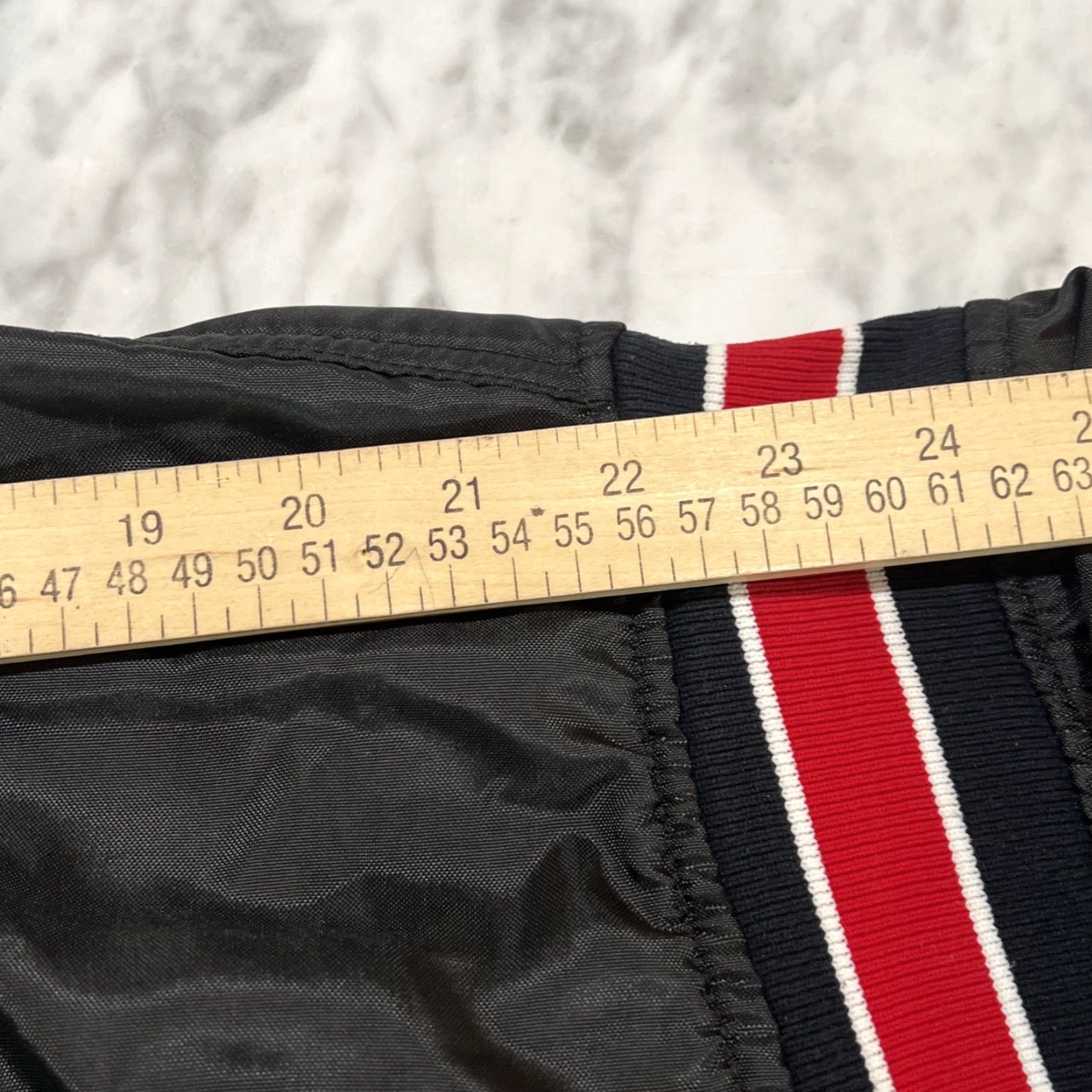 Vintage VINTAGE Butwin Hooded Pullover Jacket Men’s Large Sports Black Union Made USA Jacket Nylon Softshell Windbreaker Zip Hooded Casual Mens $ Size US L / EU 52-54 / 3 - 7 Thumbnail