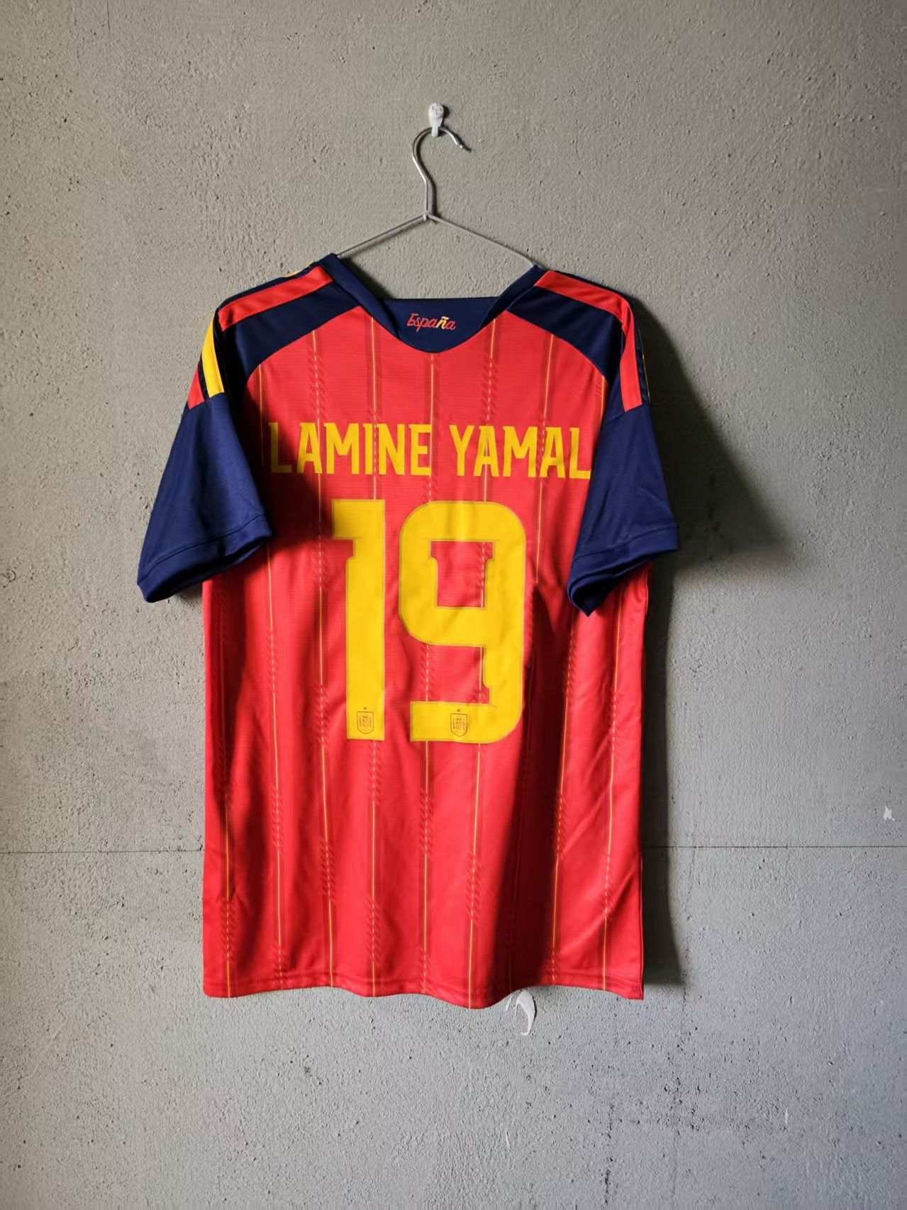 Other 2026 Spain #19 Lamine Yamal Jersey Size US S / EU 44-46 / 1 - 1 Thumbnail