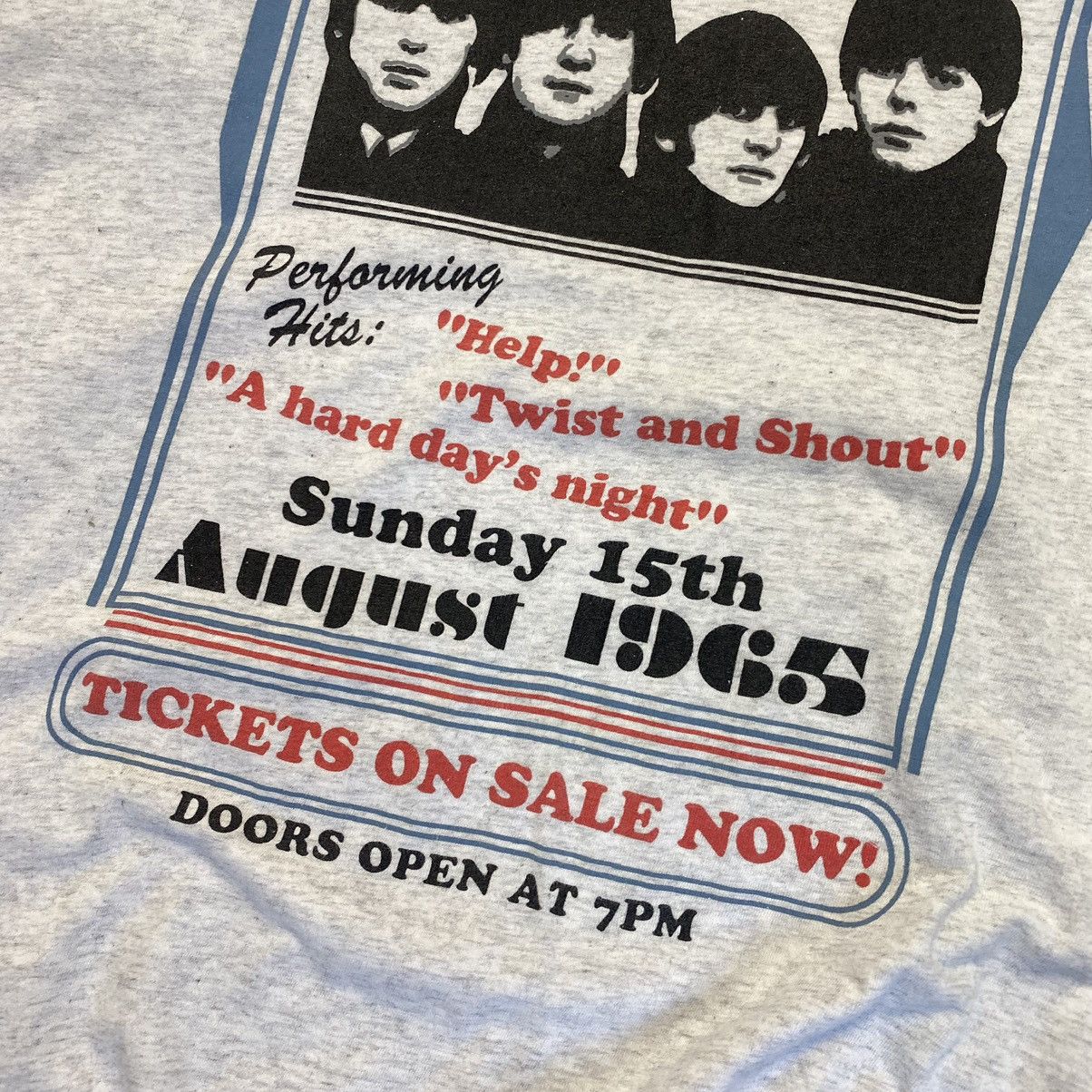 Band Tees Vintage The Beatles 2012 Big Logo Rock band tee Size US L / EU 52-54 / 3 - 6 Thumbnail