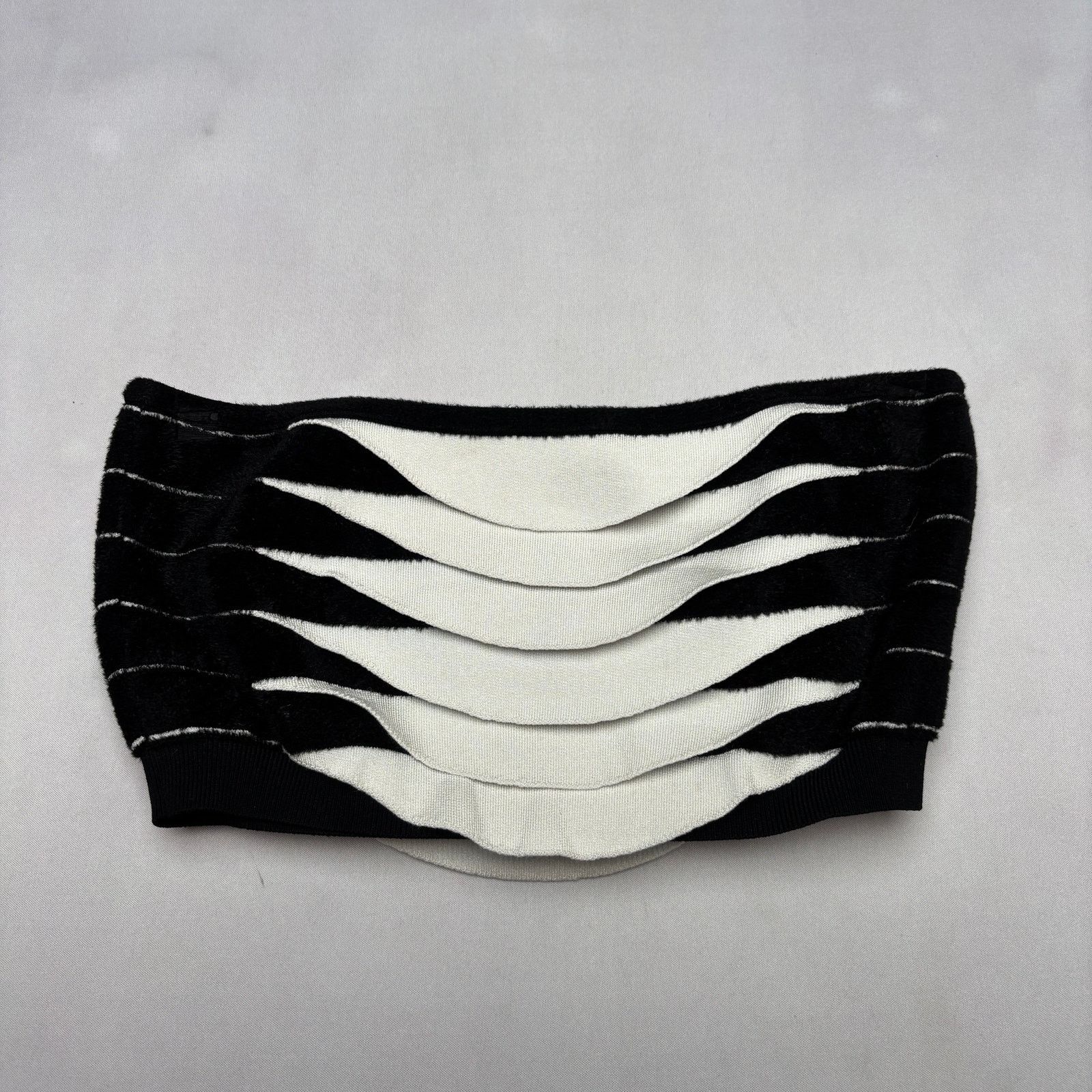 Alaia Alaia Bicolor Origami Strapless Bandage Crop Top Size S / US 4 / IT 40 - 2 Thumbnail