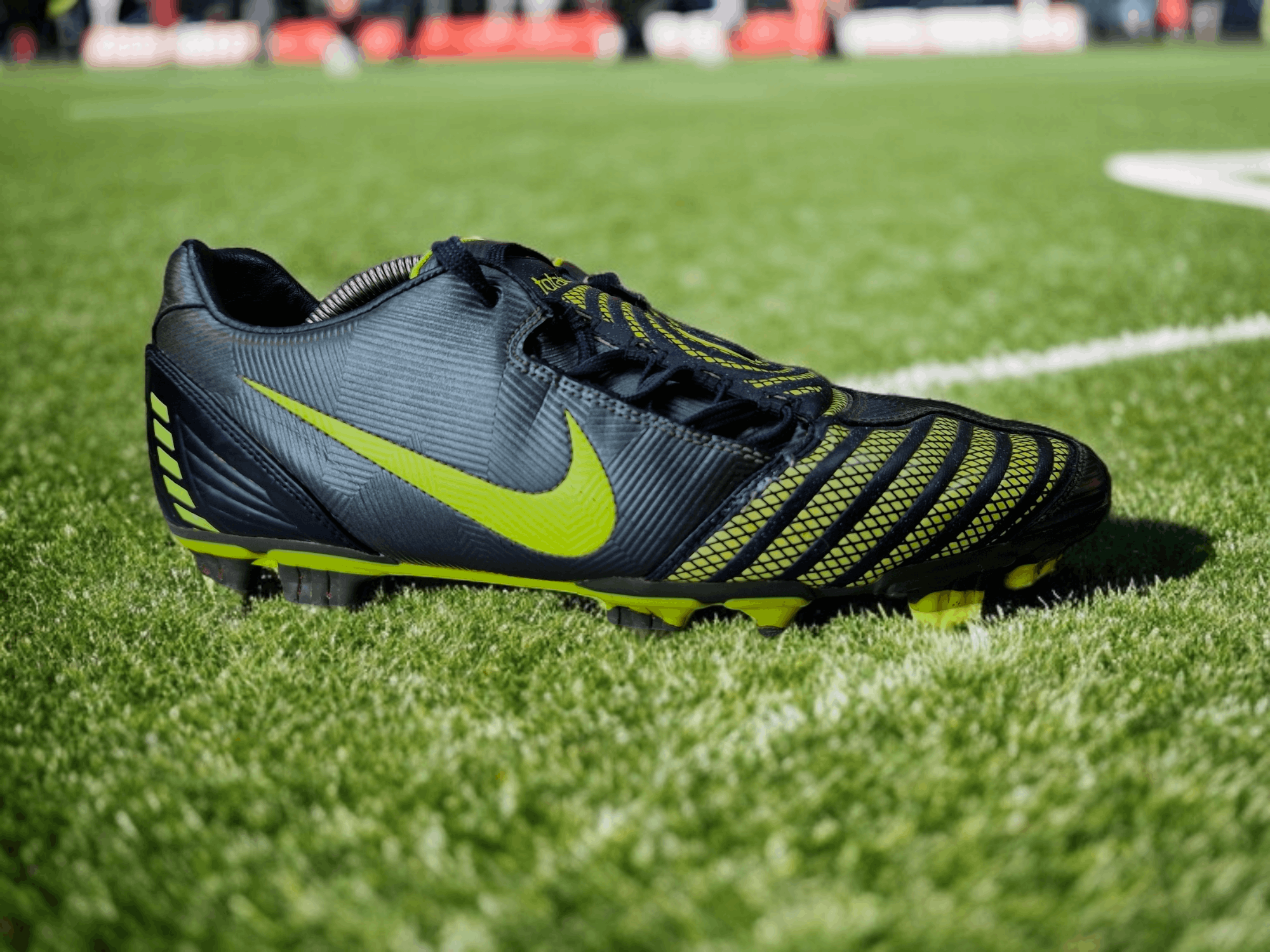 Nike Nike Total 90 Shoot II FG Soccer Cleats Boots Shoes Size US 13 / EU 46 - 5 Thumbnail