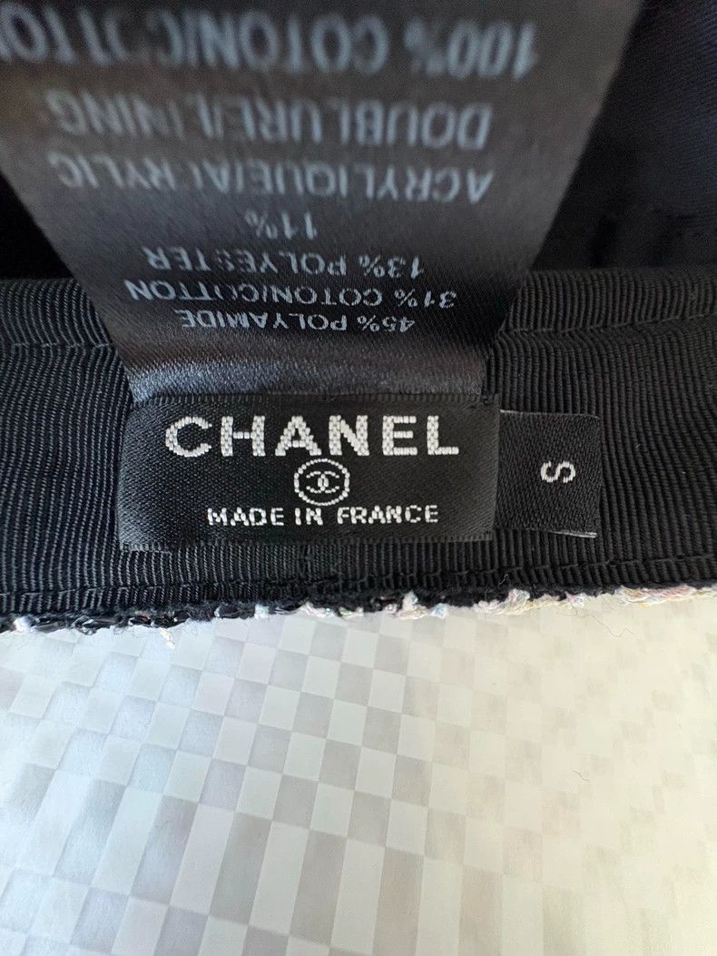 Chanel Chanel SizeS Black and white tweed plaid newspaper children Size ONE SIZE - 6 Thumbnail