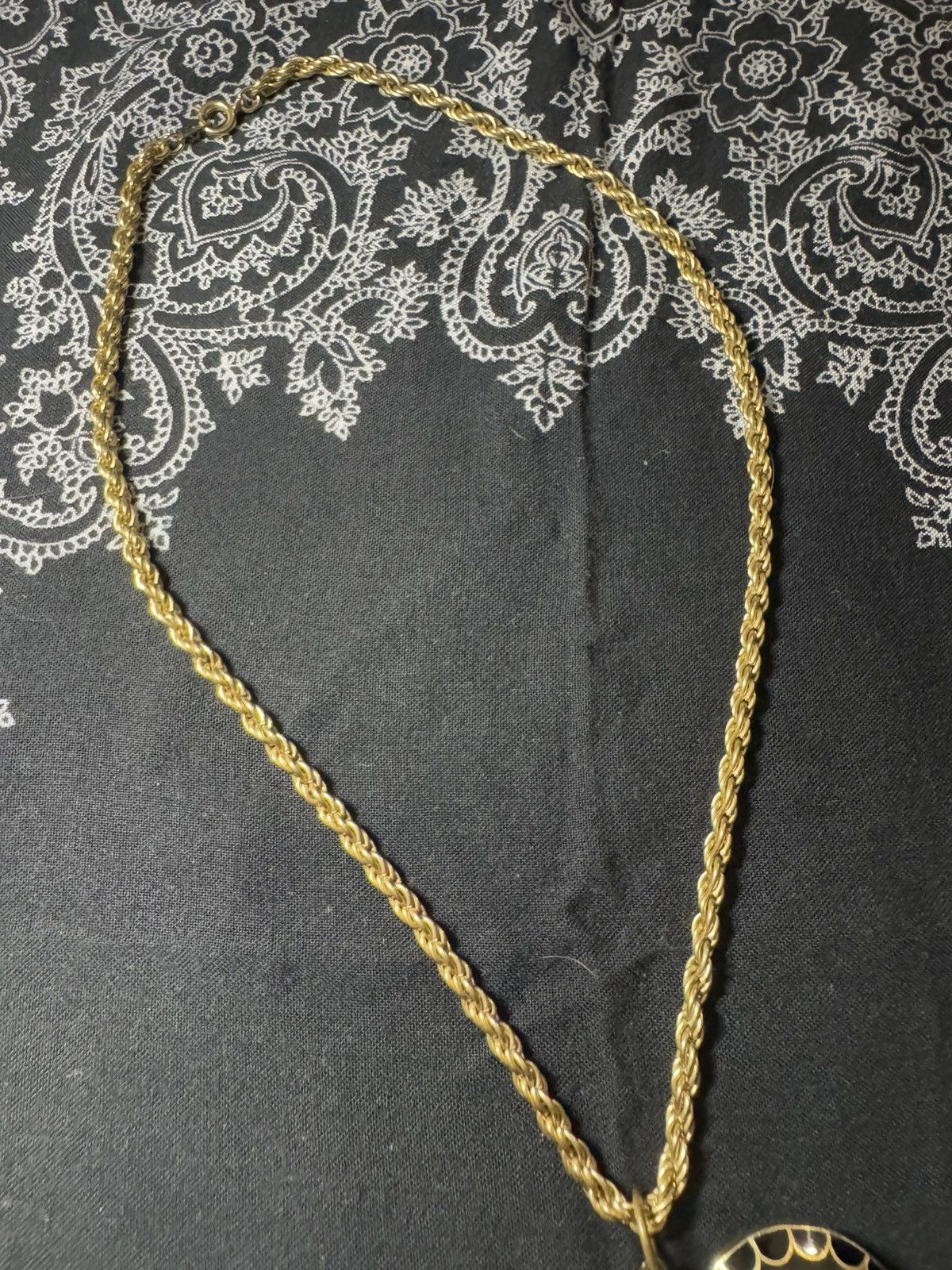 Vintage VINTAGE CLOISENNÉ HEART PENDANT BIG! GOLD TONE CHAIN. EUC Size ONE SIZE - 5 Thumbnail