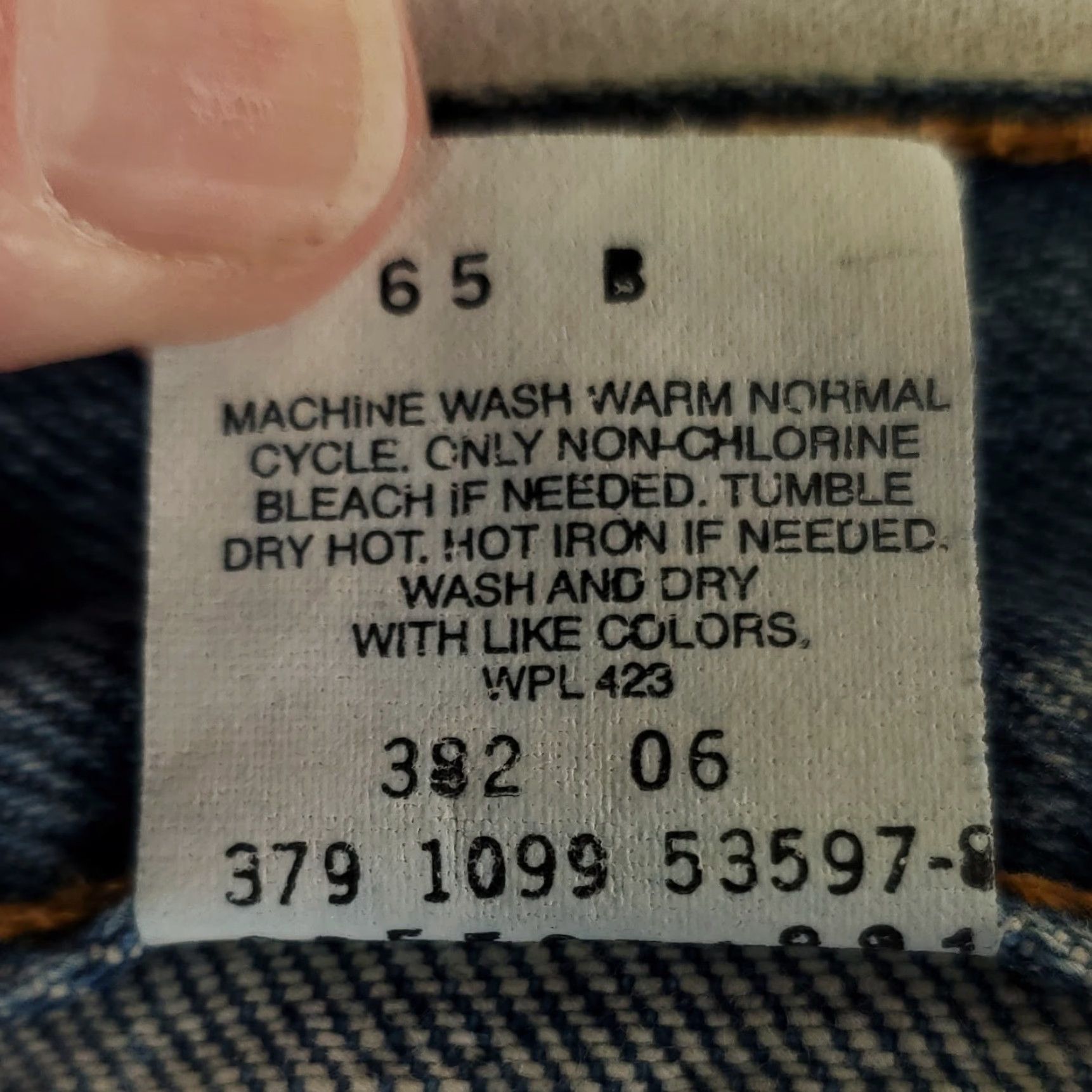 Levi's VINTAGE Levi's 550 Jeans Blue Mens 32x31 Inseam 31 Tapered 90s Mens jeans Size US 32 / EU 48 - 5 Thumbnail