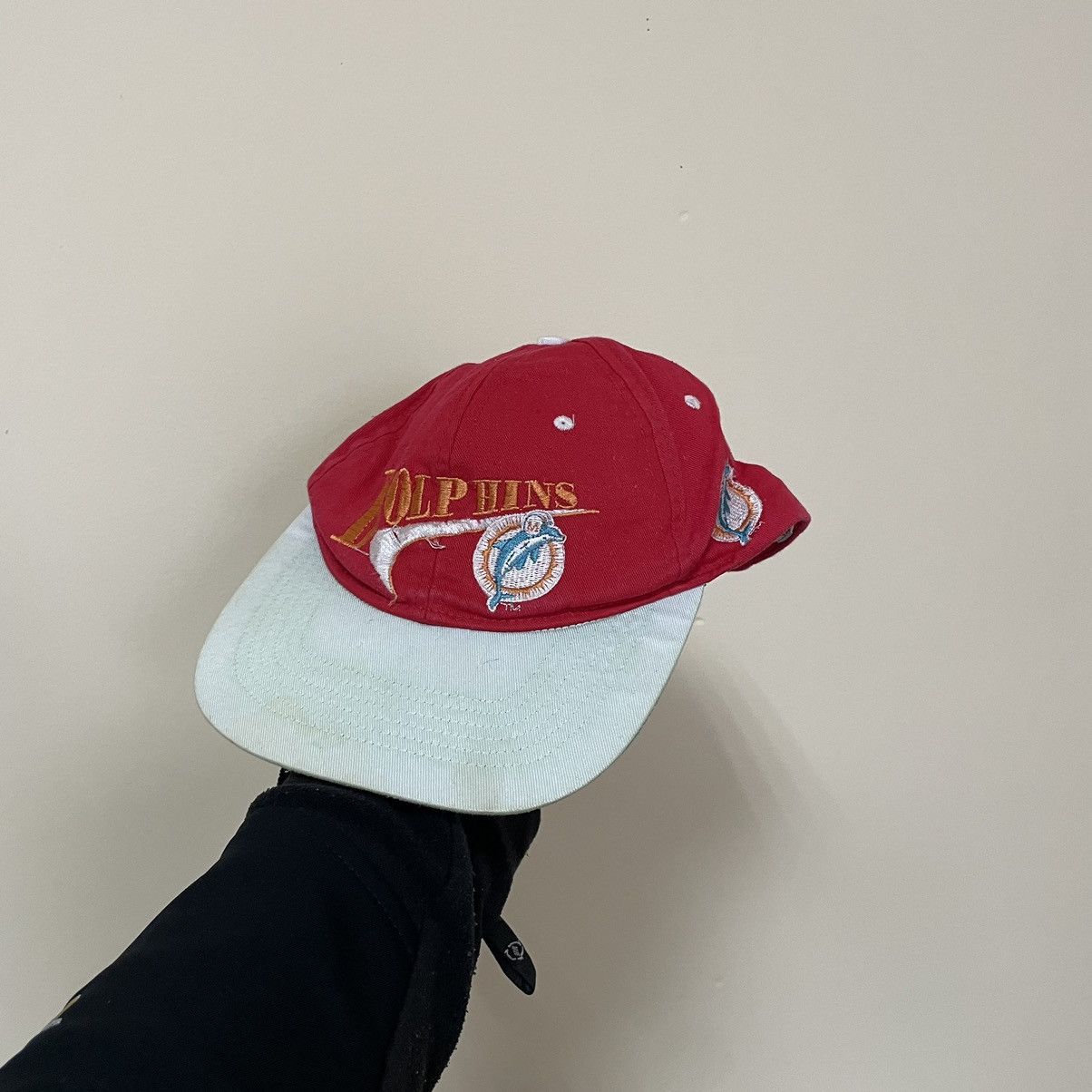 NFL × Vintage 80s 90s red Vintage 1993 Miami Dolphins NFL hat Snapback Cap Size ONE SIZE - 1 Thumbnail
