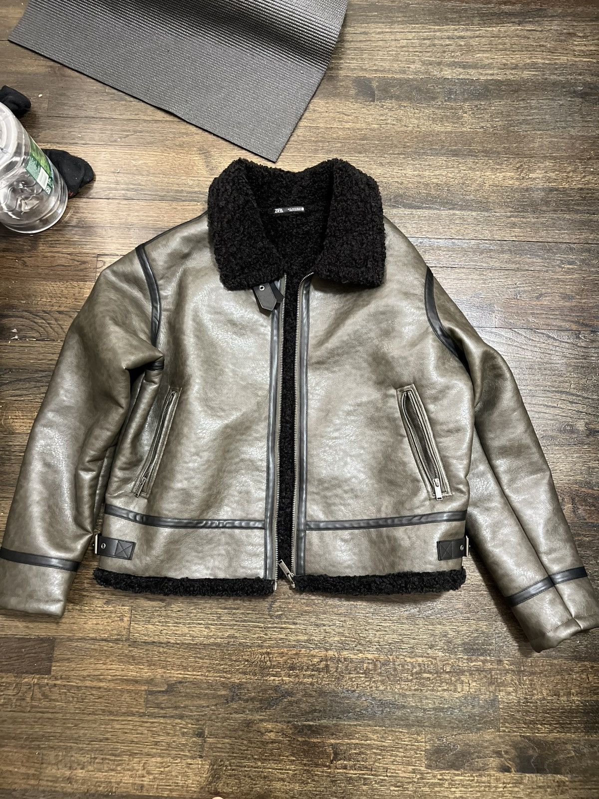 Zara Dark green leather sherling jacket Size US XL / EU 56 / 4 - 1 Thumbnail