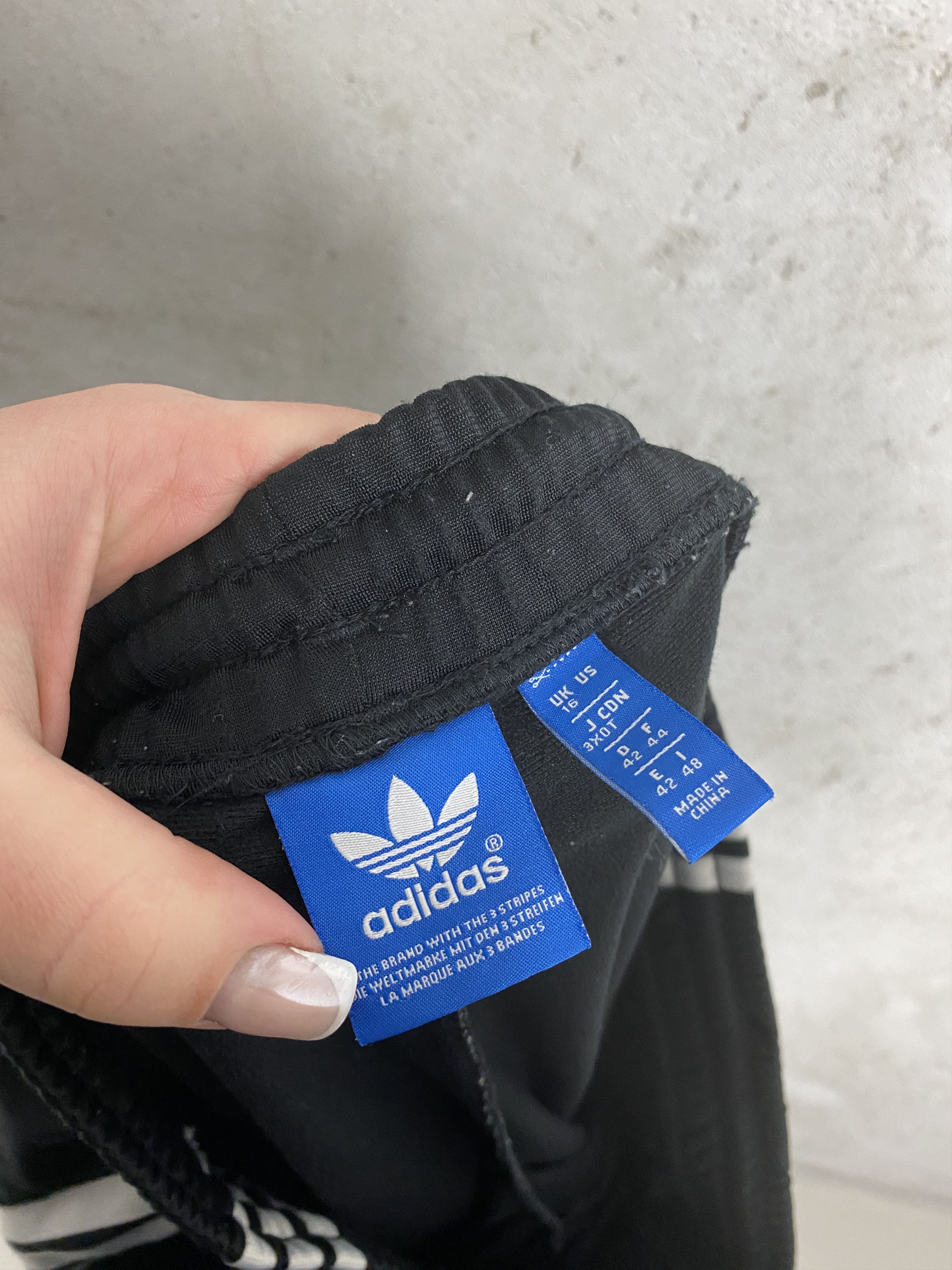 Adidas Adidas black trackpants y2k 00s pants Size 30" / US 8 / IT 44 - 4 Thumbnail