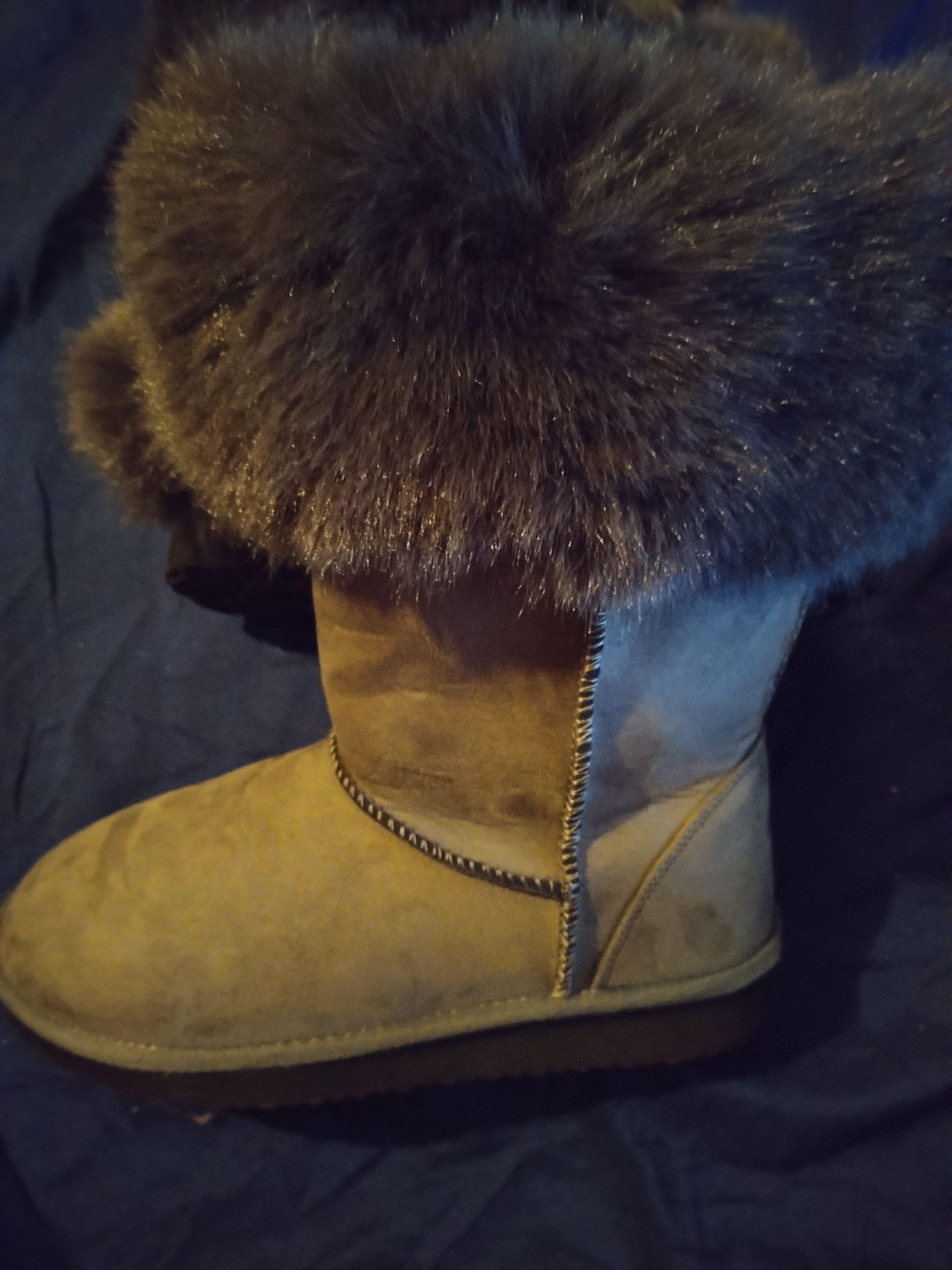 Other Array Fur Top Boots W/ Pom Poms Size US 9 / IT 39 - 3 Thumbnail