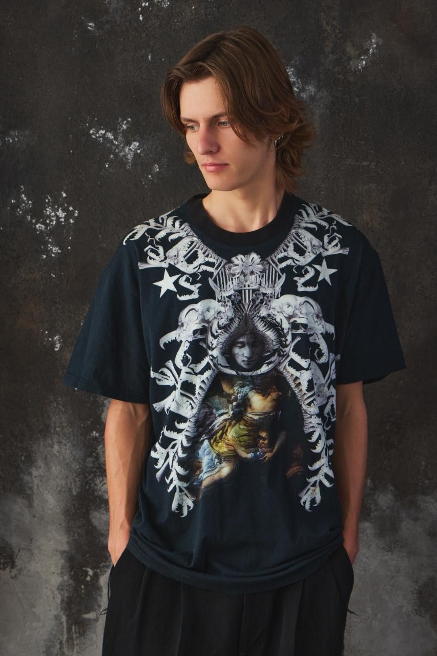 Givenchy Givenchy Angel Crest T-shirt Size US S / EU 44-46 / 1 - 1 Thumbnail