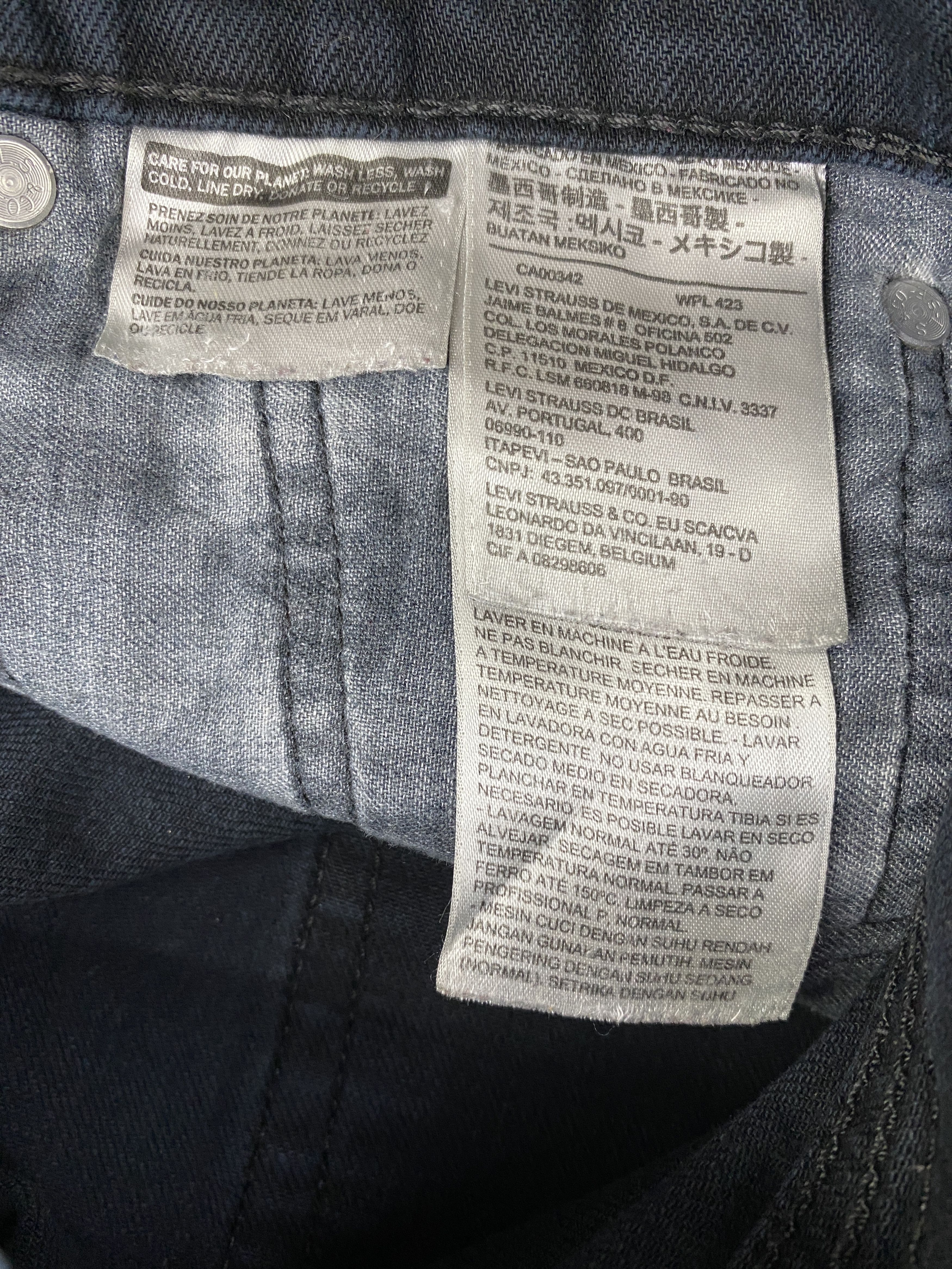 Levi's × Vintage Distressed Vintage Levis Faded Black Jeans Size US 33 - 7 Thumbnail