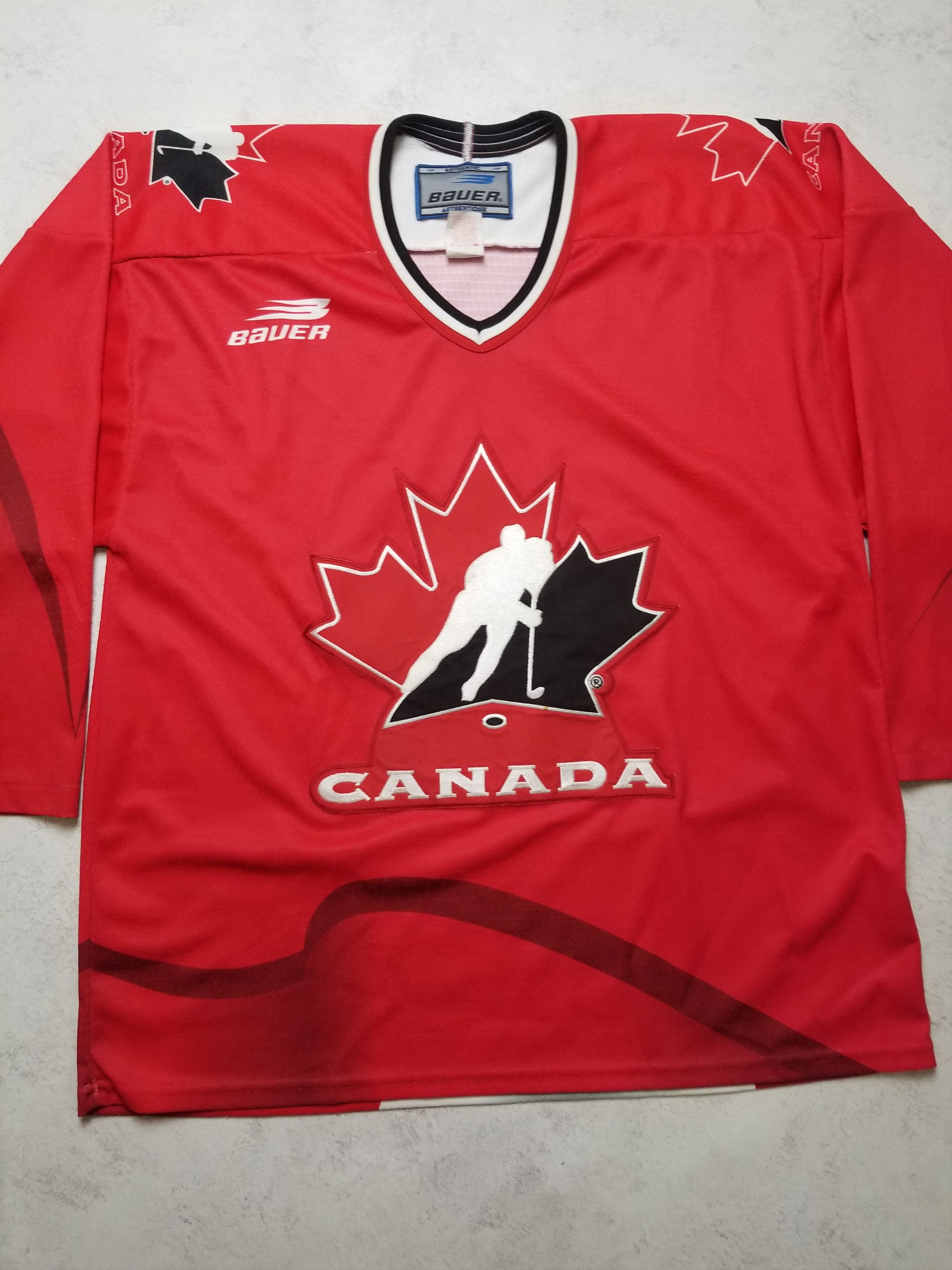 Other VTG 90 Olympic Team Canada Bauer AUTHENTIC Hockey #22 Jersey Size US L / EU 52-54 / 3 - 14 Thumbnail
