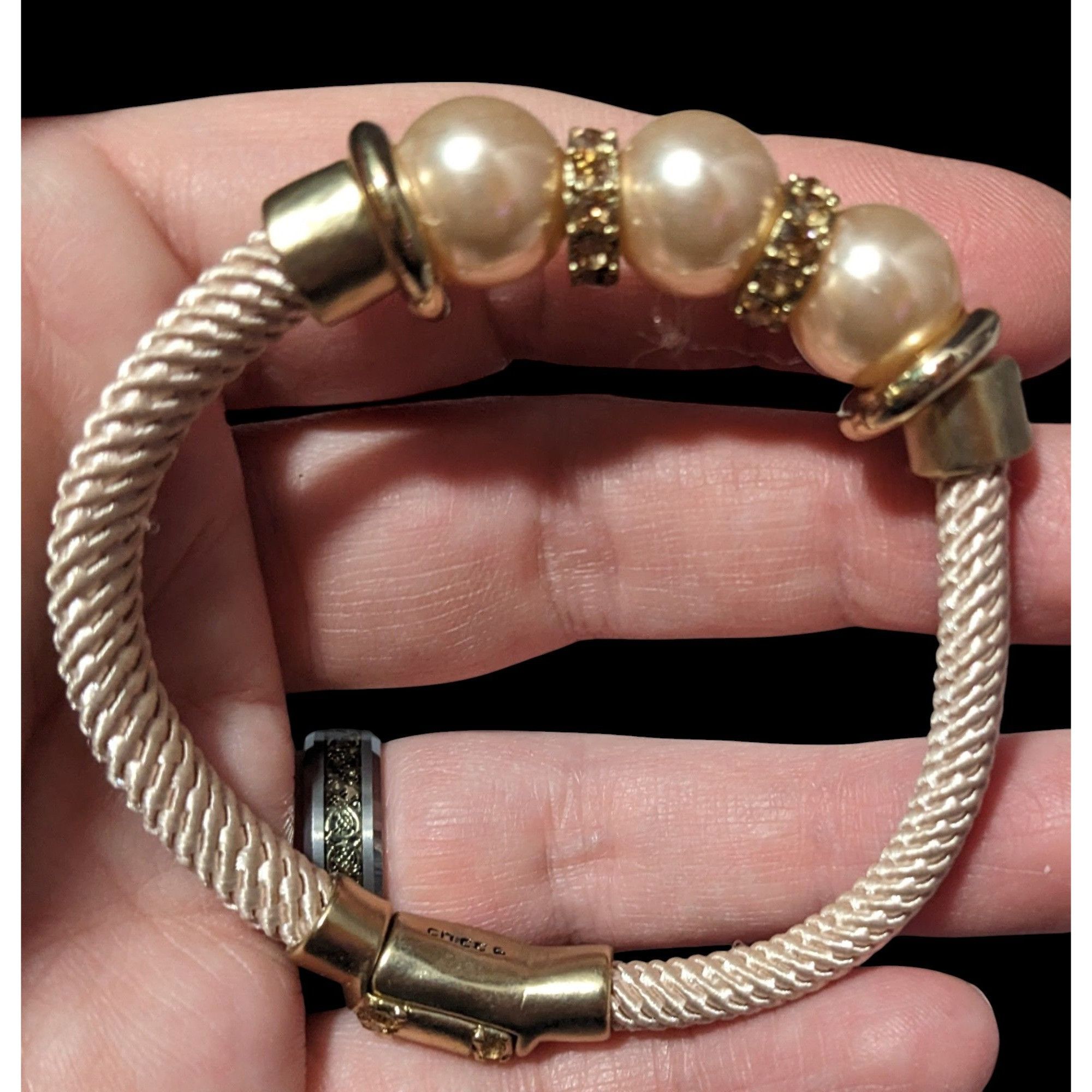 Chicos Elegant Glam Chico's Cream And Gold Tone Faux Pearl Rhinesto Size ONE SIZE - 5 Thumbnail