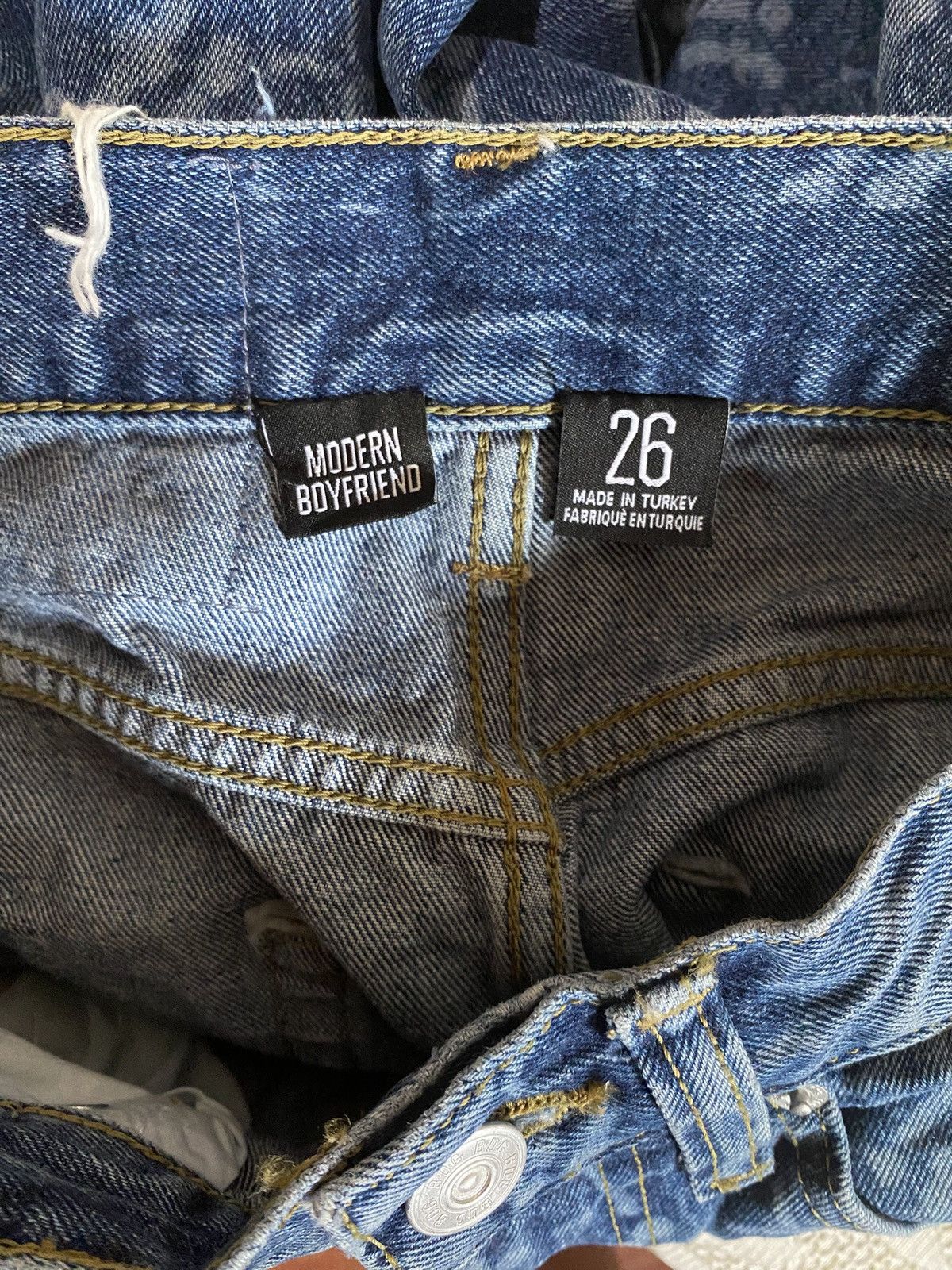 Urban Outfitters Let’s Frans Monogram Modern Boyfriend Wide Leg Jeans Size 28 Size 28" / US 6 / IT 42 - 3 Thumbnail