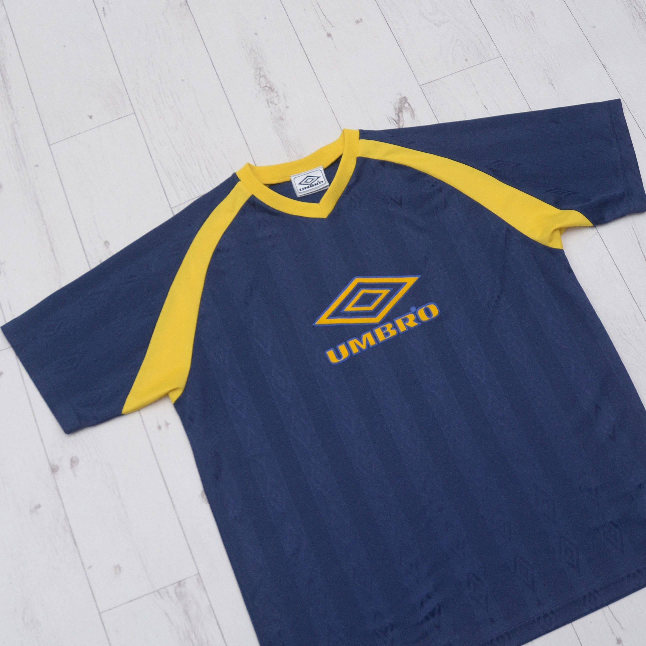Umbro × Vintage Vintage Umbro Big logo Tee T-shirt Monogram 90`s Rare XL Size US XL / EU 56 / 4 - 3 Thumbnail