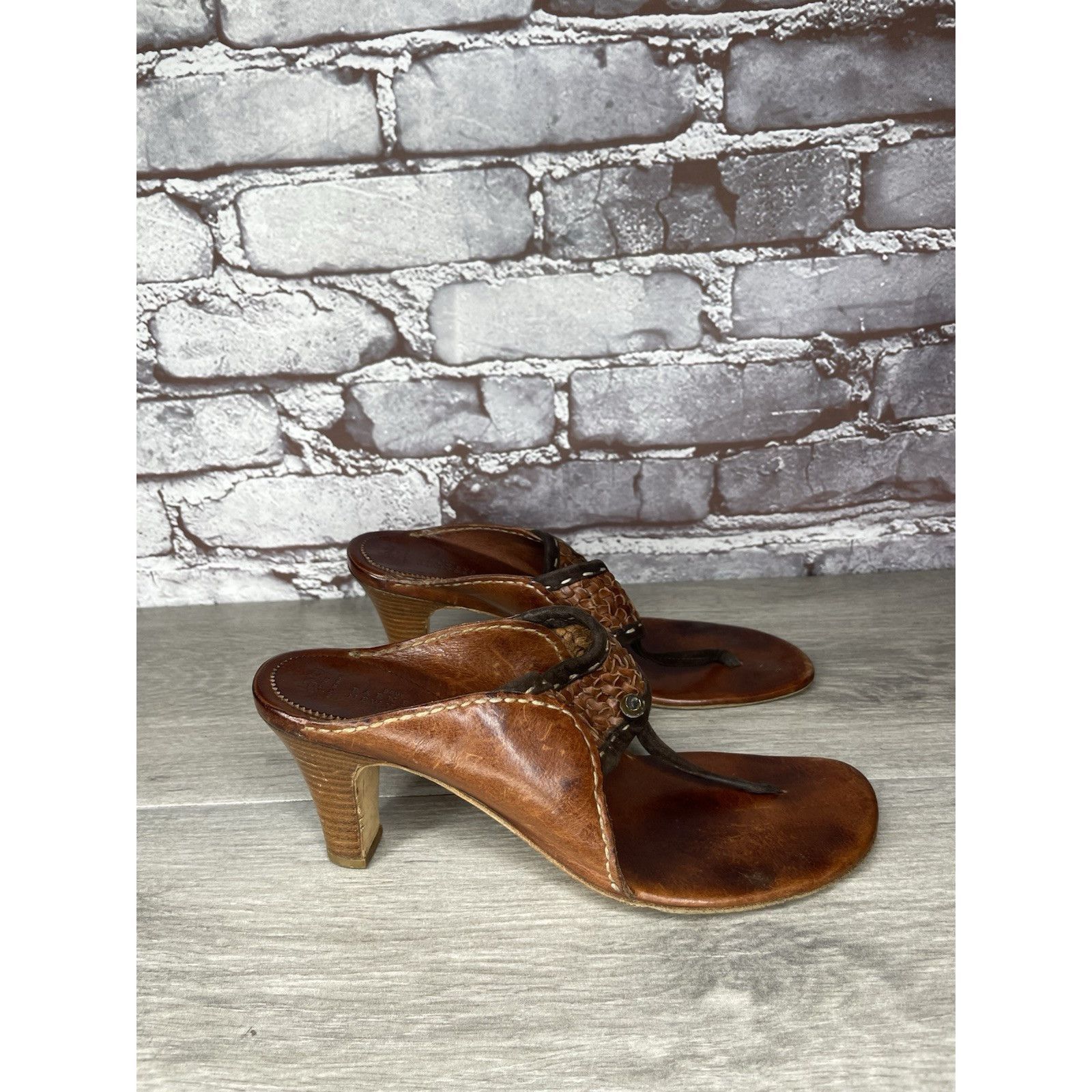 Barneys New York Henry Beguelin for Barneys New York Brown Leather Thong Heel Size US 6.5 / IT 36.5 - 16 Thumbnail