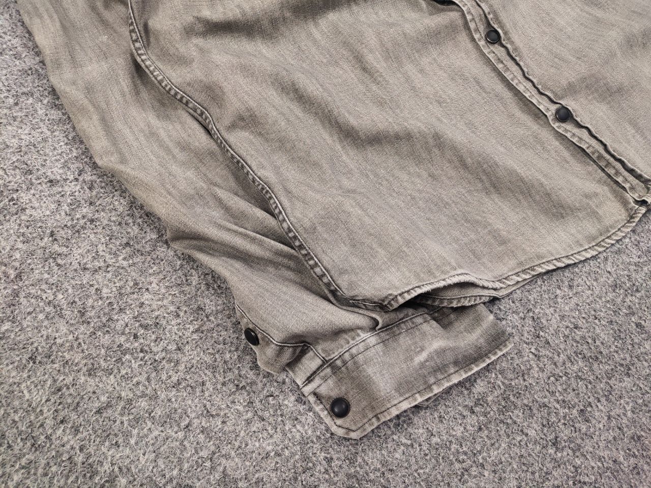 The Kooples The Kooples Jeans Fitted Distressed Button Denim Shirt Size US M / EU 48-50 / 2 - 7 Thumbnail