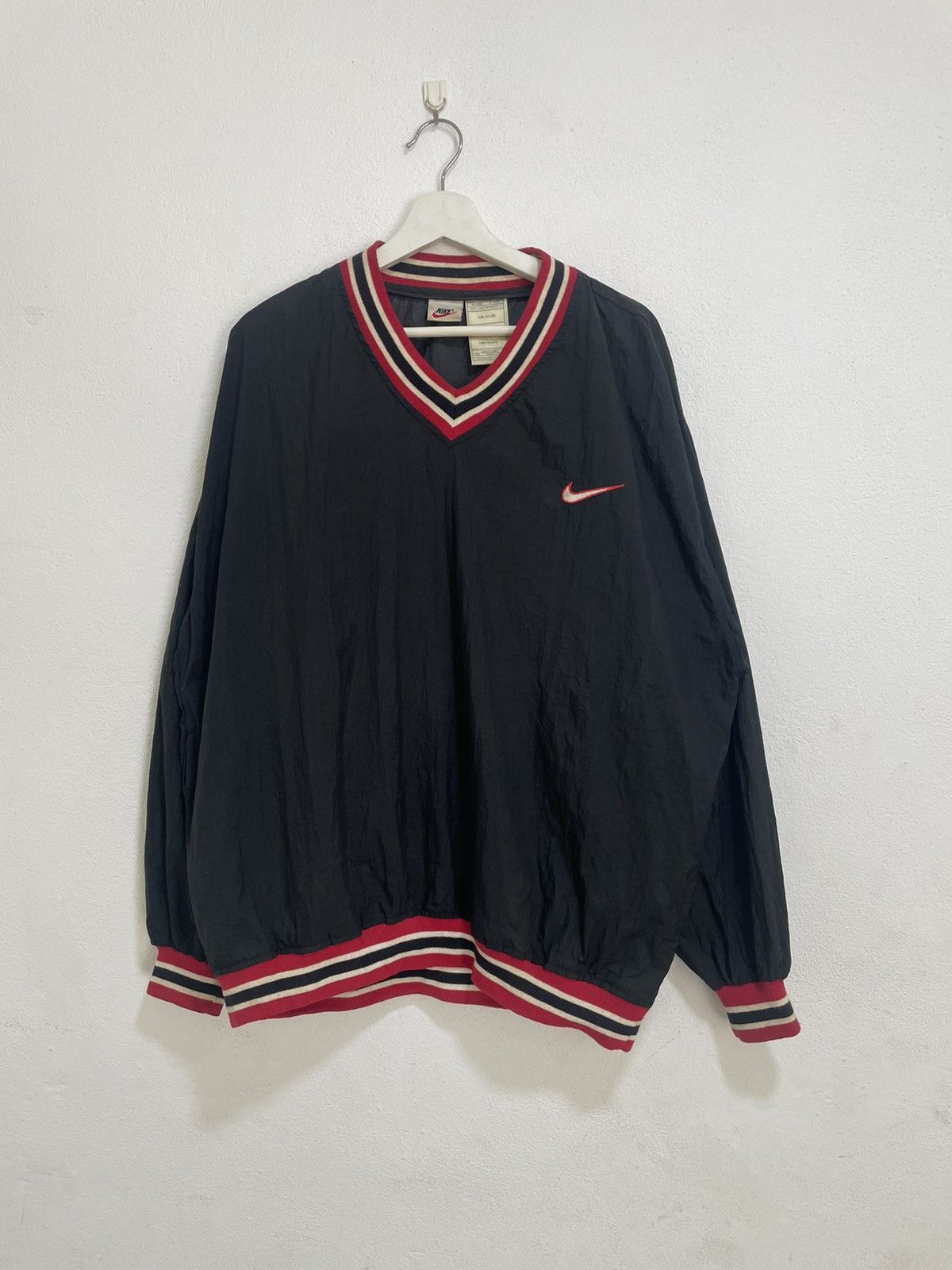 Nike × Vintage vintage 90s nike embroidered logo nylon pullover Size US L / EU 52-54 / 3 - 1 Thumbnail