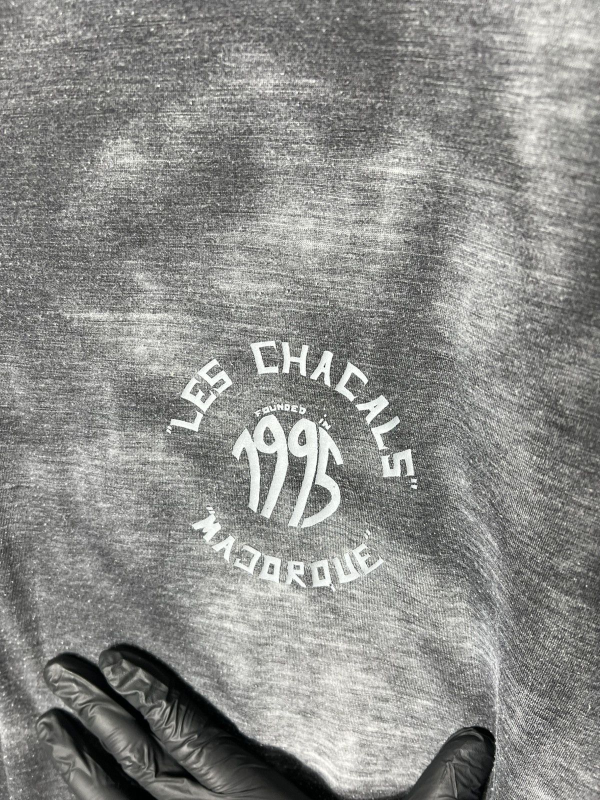 Vintage Vintage 90s streetwear surf Les Chacals Majorque T-shirt Size US L / EU 52-54 / 3 - 3 Thumbnail