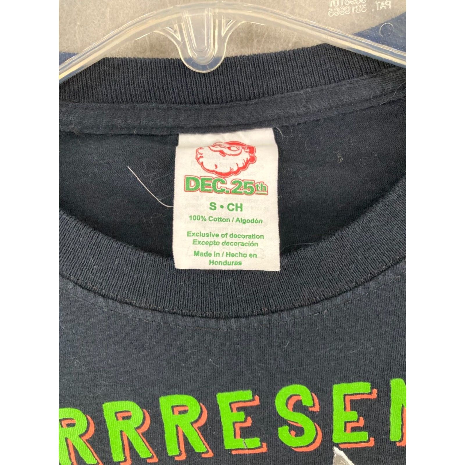 Vintage PRRRESENTS Mens TShirt Small Black Cat Christmas Funny - Shirt - Men - S - Black - Christmas - Funny Size US S / EU 44-46 / 1 - 5 Thumbnail