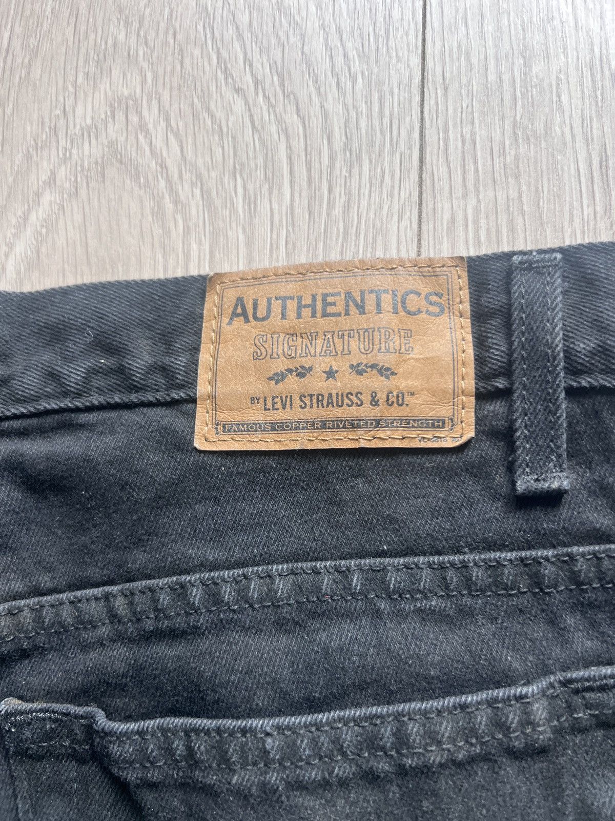 Other Vintage Levi’s Signature Denim Jeans Black 36 x 32 Pants Size US 36 / EU 52 - 5 Thumbnail
