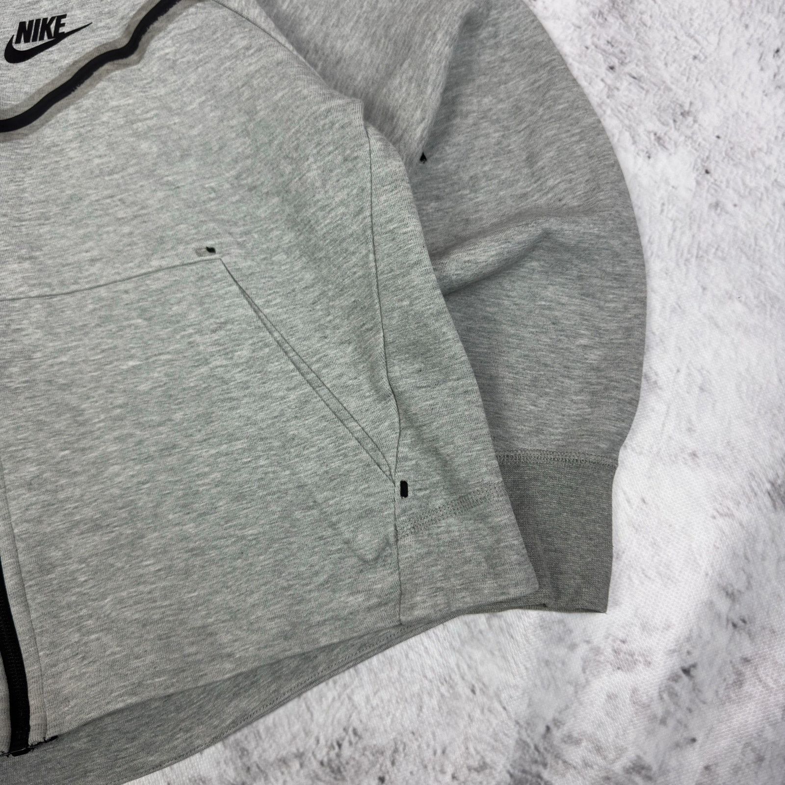 Nike Nike Sportswear Tech Fleece Windrunner Women Full Zip Hoodie Size S / US 4 / IT 40 - 4 Thumbnail