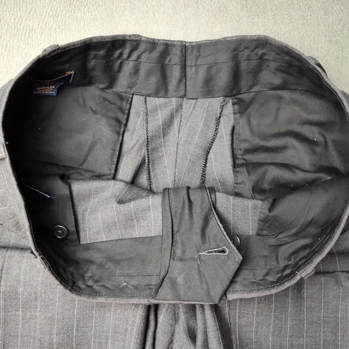 Brooks Brothers Pants Mens 36x29 Gray Wool Spandex Pleated Dress Pants Suit Wool Blend Regular Straight Dress Shirt?