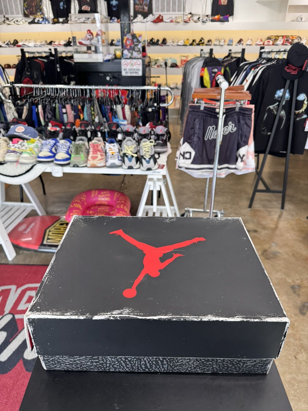 Jordan Brand Air Jordan 3 White Cement Reimagined Size 12.5 (2023) Size US 12.5 / EU 45-46 - 15 Thumbnail
