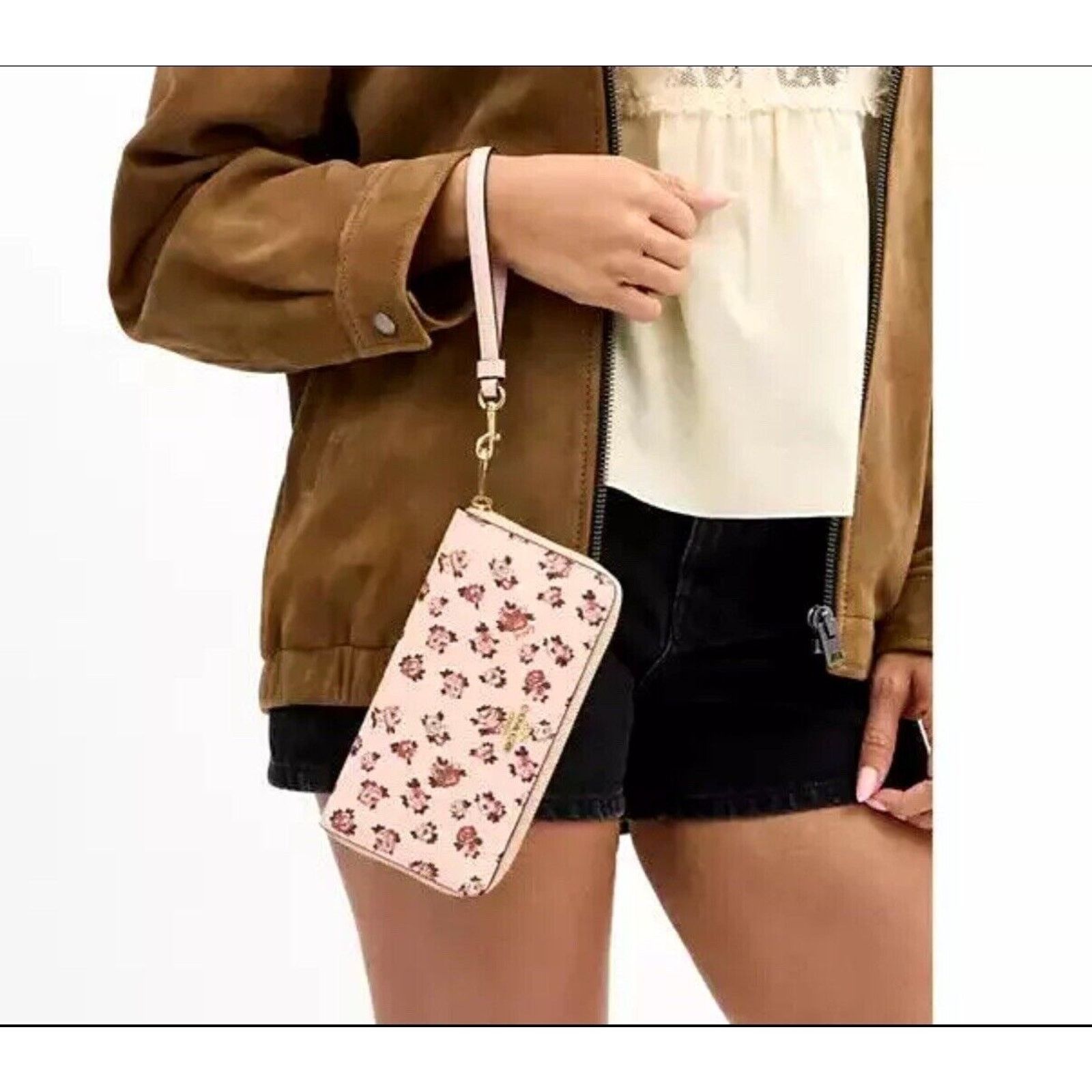 Coach NWT Coach Long Zip Around Wallet With Rosette Print CZ329 Size ONE SIZE - 7 Thumbnail
