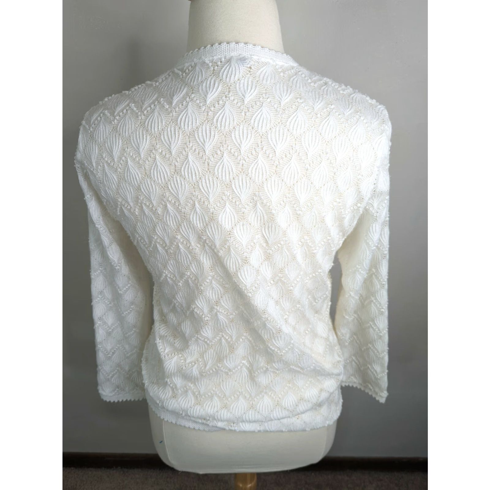 Vintage VINTAGE Crochet White Knit Cardigan Sweater Top Size Large Hippy Blouse Astro One Womens Pullover Long Sleeve Open Front 60s Size L / US 10 / IT 46 - 4 Thumbnail