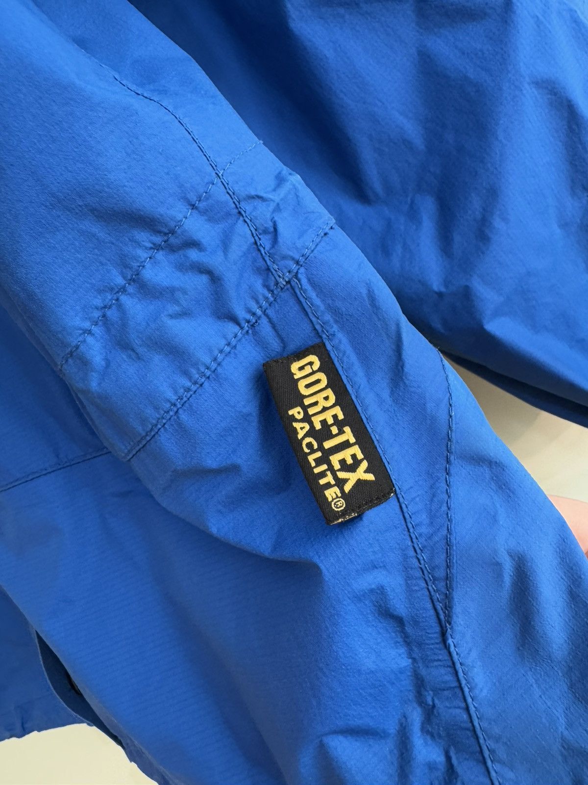 Goretex × Mountain Equipment × Mountain Equipment Company Mountain Equipment Gore-Tex Paclite Jacket Size US L / EU 52-54 / 3 - 7 Thumbnail
