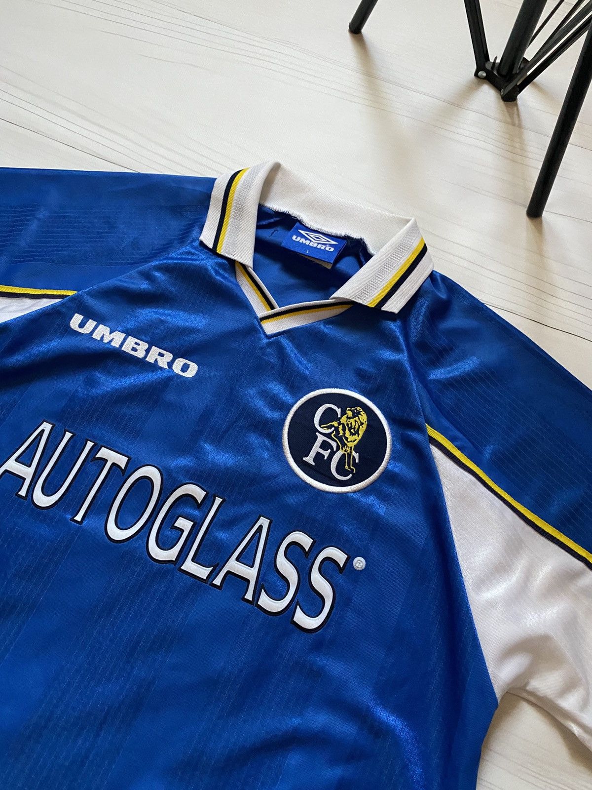 Umbro Rare Vintage Chelsea 1997/99 home #25 Zola longsleeve jersey Size US L / EU 52-54 / 3 - 6 Thumbnail