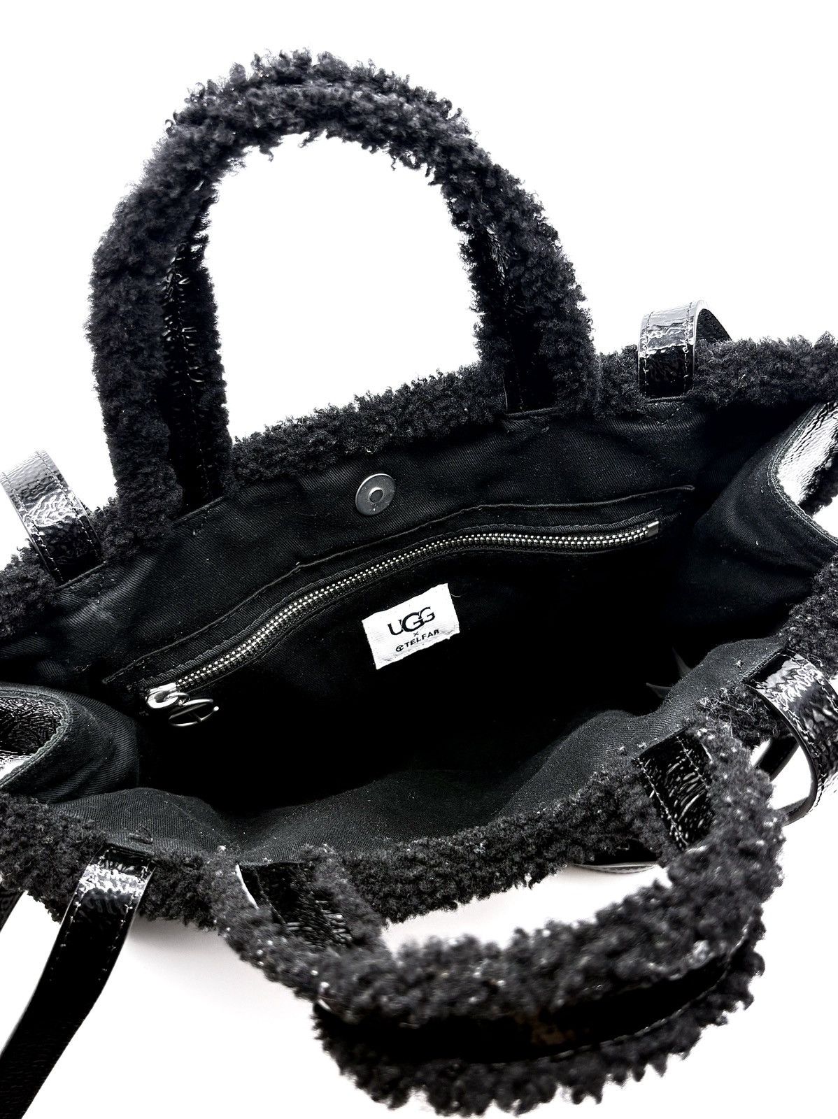 Telfar × Ugg UGG x Telfar Large Shopper Bag- Black Patent Leather Size ONE SIZE - 9 Thumbnail