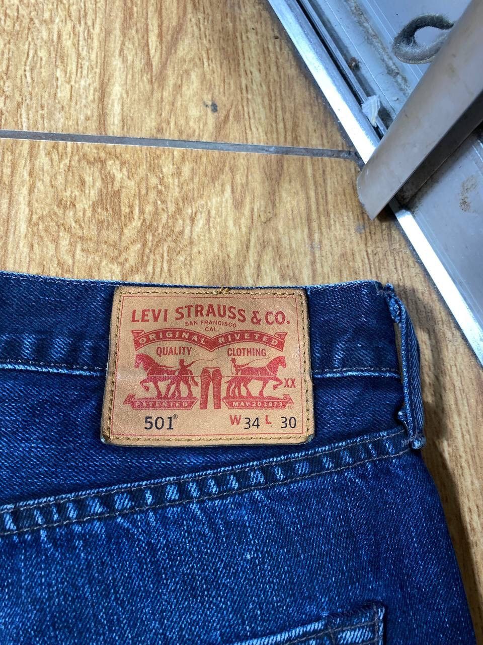 Levi's VINTAGE THRASHED FADED LEVI’S 501 LIGHT WASH JEAN SHORTS Size US 34 / EU 50 - 2 Thumbnail