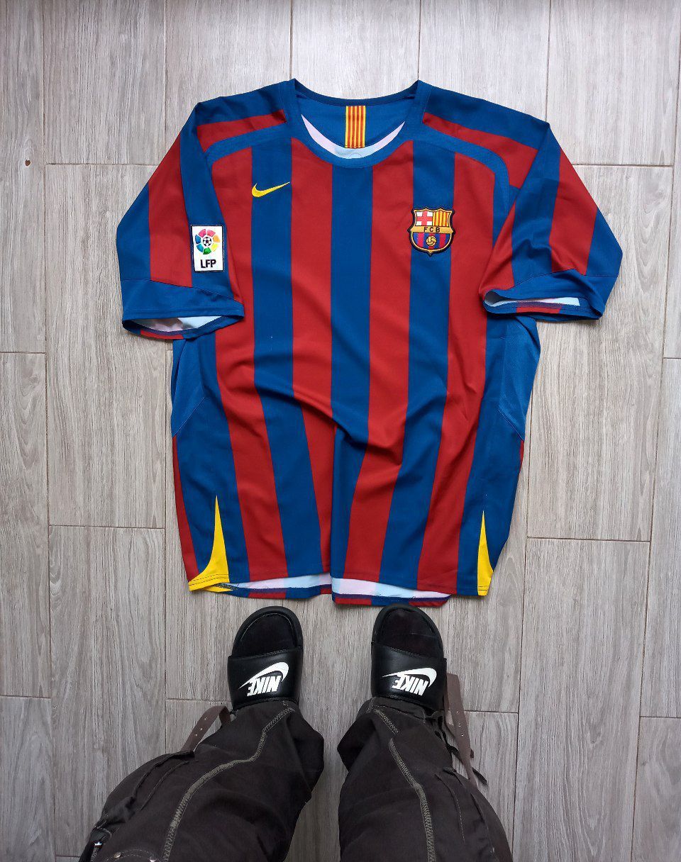 image of Nike Barcelona 2005/2006 Blokecore Jersey in Navy Red, Men's (Size XL)