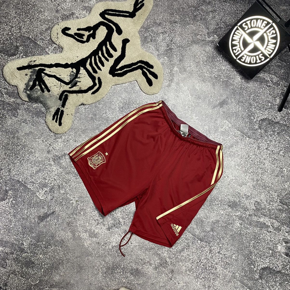 Vintage Vintage Adidas Spain 2013 National Football team shorts Size US 34 / EU 50 - 2 Thumbnail
