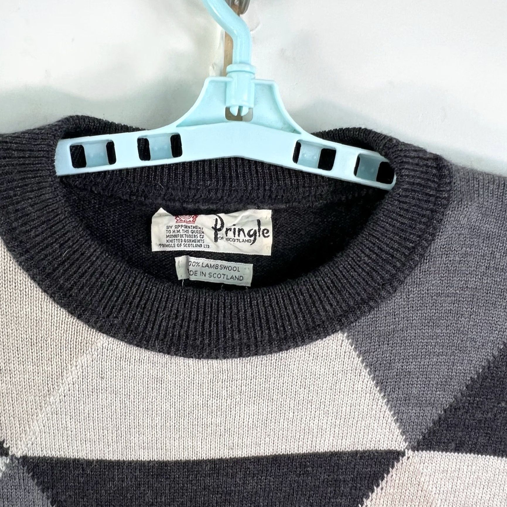 Pringle Of Scotland VINTAGE Pringle of Scotland Argyle Sweater Men’s L Gray Black 100% Lambswool Pullover Knit Large Size Mens Size US L / EU 52-54 / 3 - 3 Thumbnail