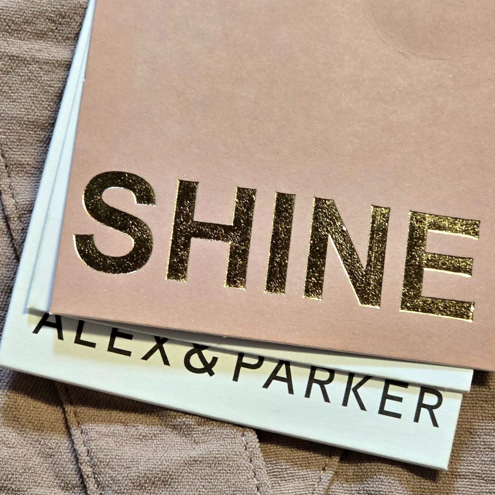 Parker Alex Parker Top Womens Size L Beige Gold Paris Eiffel Tower Button Casual Blouse Size L / US 10 / IT 46 - 4 Thumbnail