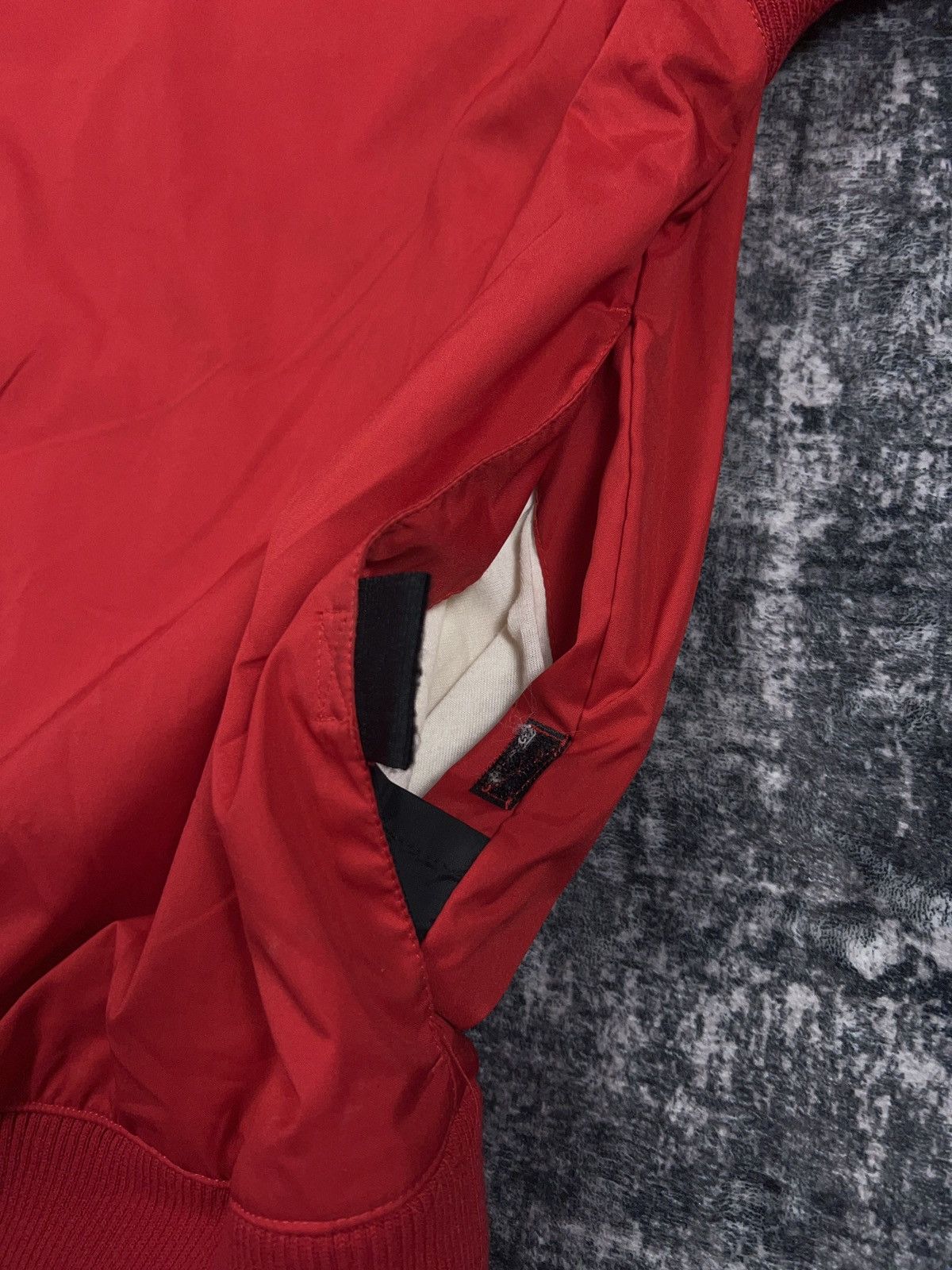 Reebok × Vintage Vintage 90s Wisconsin Badgers Insulated Pullover Windbreaker Size US XXL / EU 58 / 5 - 6 Thumbnail