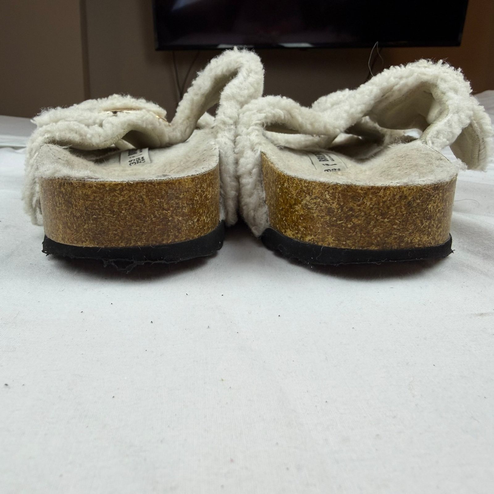 Birkenstock Birkenstock Shearling Sandals Size 39 Size US 8.5 / IT 38.5 - 6 Thumbnail