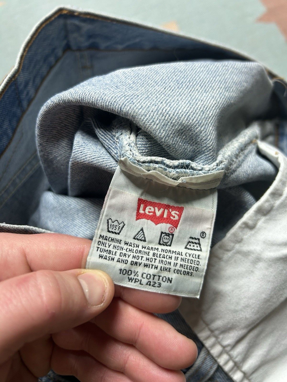 Vintage Vtg 90s Levi’s 501 jeans button fly straight light USA 32x30 Size 32" / US 10 / IT 46 - 9 Thumbnail