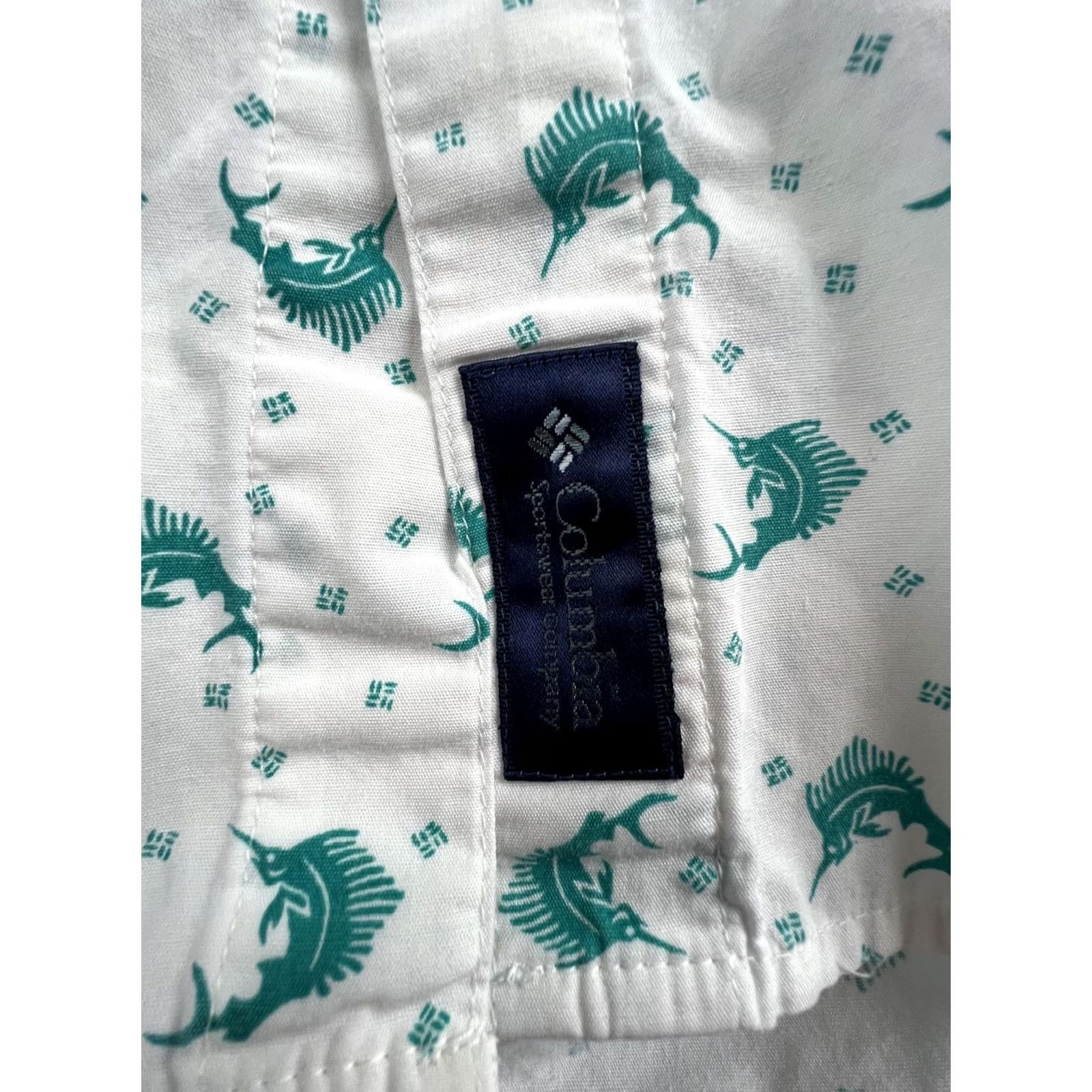 Vintage Columbia Shirt Mens L White Fish Print Short Sleeve Button Up Outdoor Fishing Size US L / EU 52-54 / 3 - 4 Thumbnail