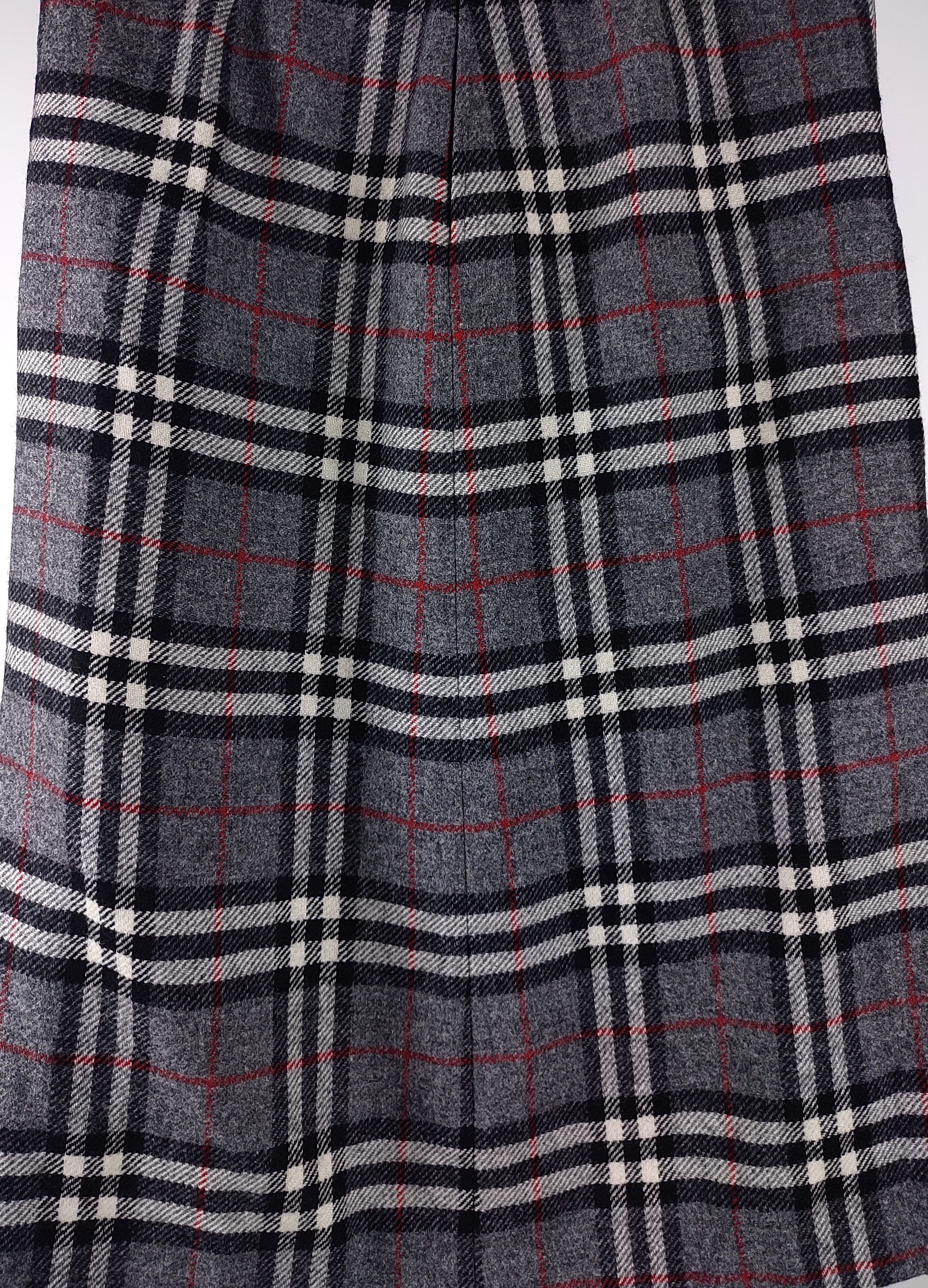 Burberry 90s Burberry Nova Check Wool Mid Skirt Size 28" / US 6 / IT 42 - 4 Thumbnail