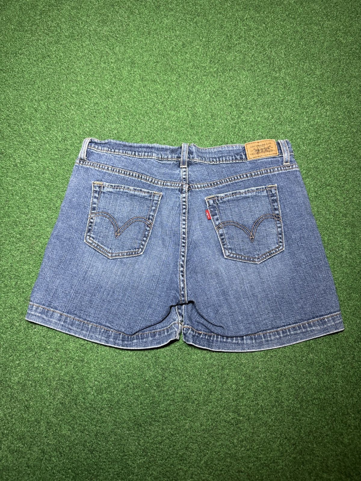 Levi's Levis 515 Womens 12 Jorts Vintage Y2K 5” Denim Shorts Size 34" / US 12 / IT 48 - 1 Thumbnail