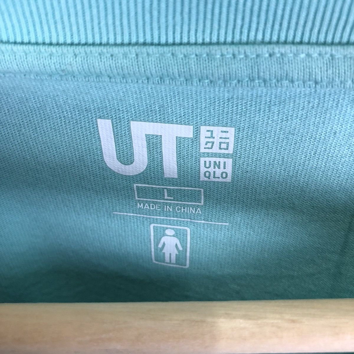 Uniqlo 🔥Rare🔥 Girl Skateboard x Uniqlo Tshirt Size US L / EU 52-54 / 3 - 5 Thumbnail